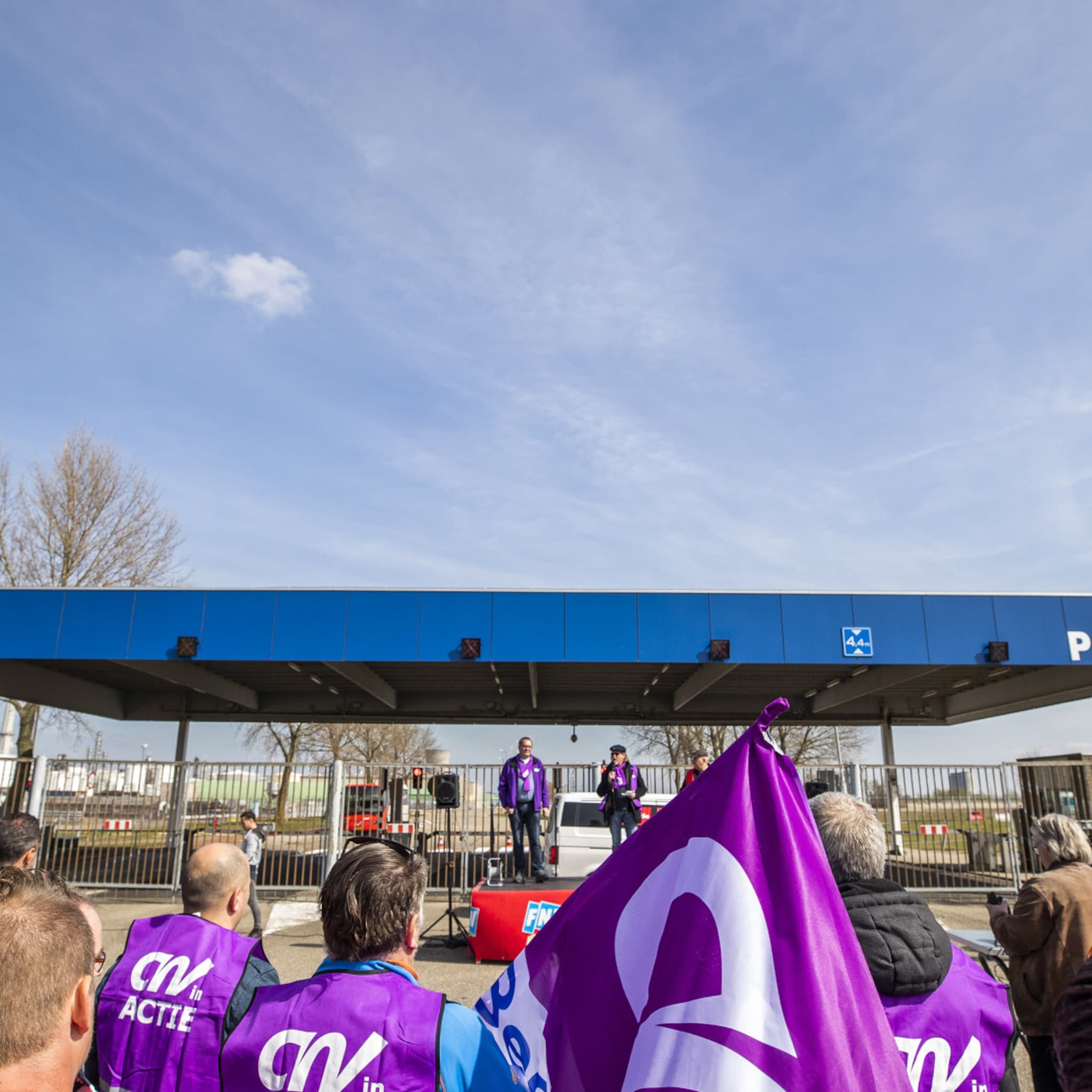 cnv vakmensen begint rechtszaken voor zieke werknemers die ontslag willen