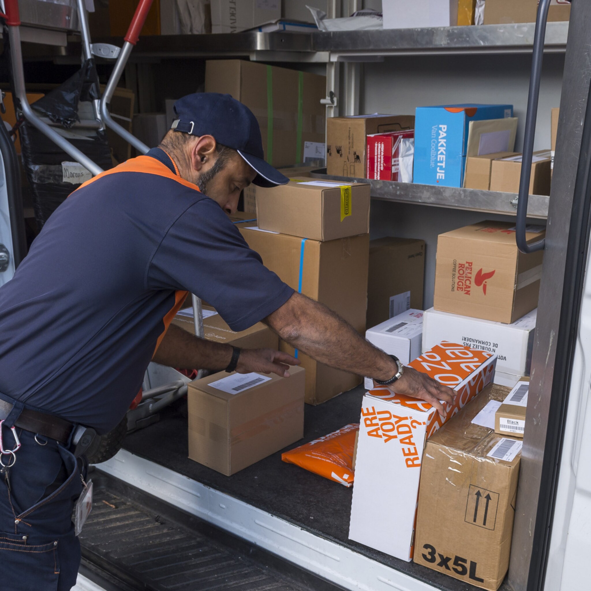 bestedingen online shoppen met 10 procent gegroeid