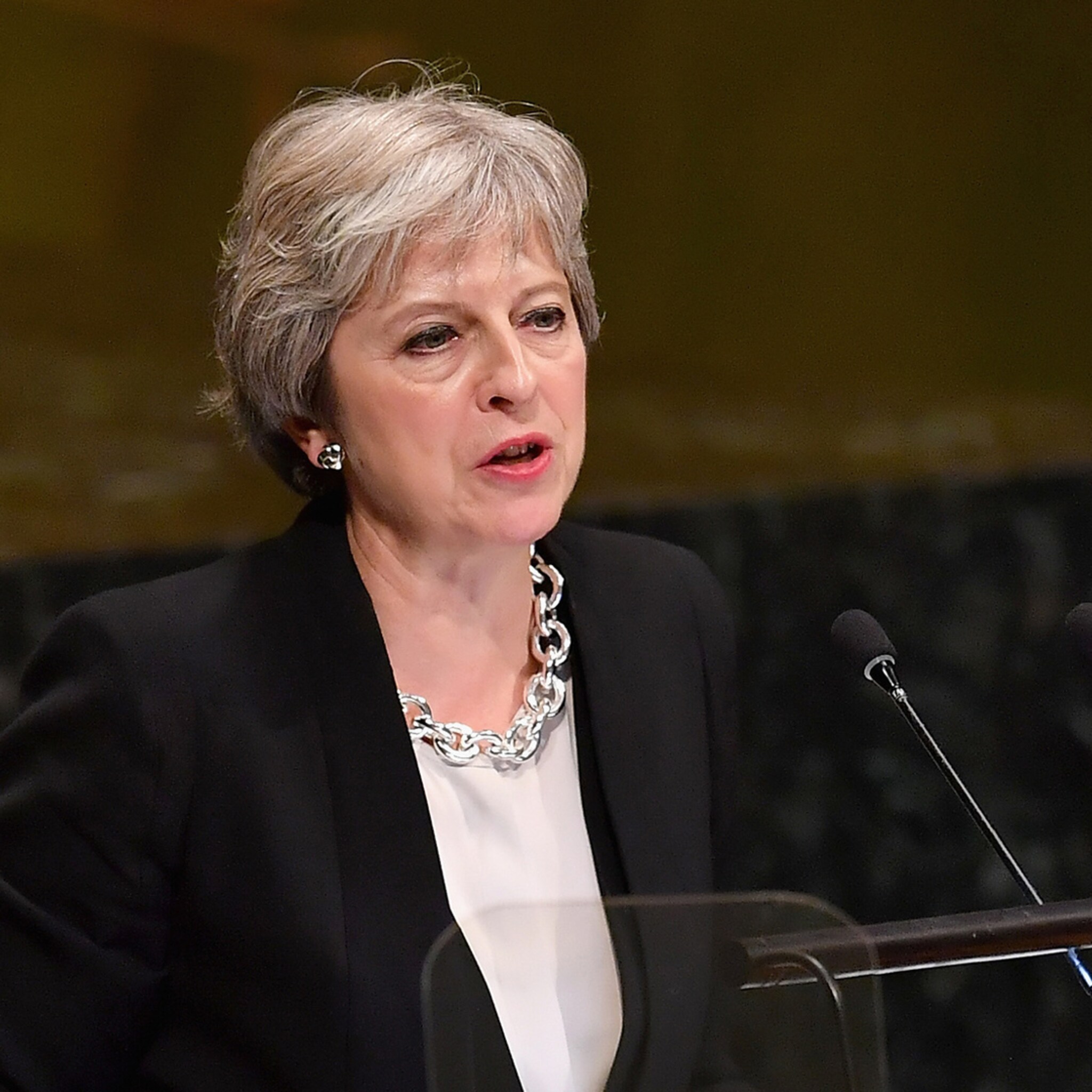ministers dreigen may met opstand om chaotische brexit