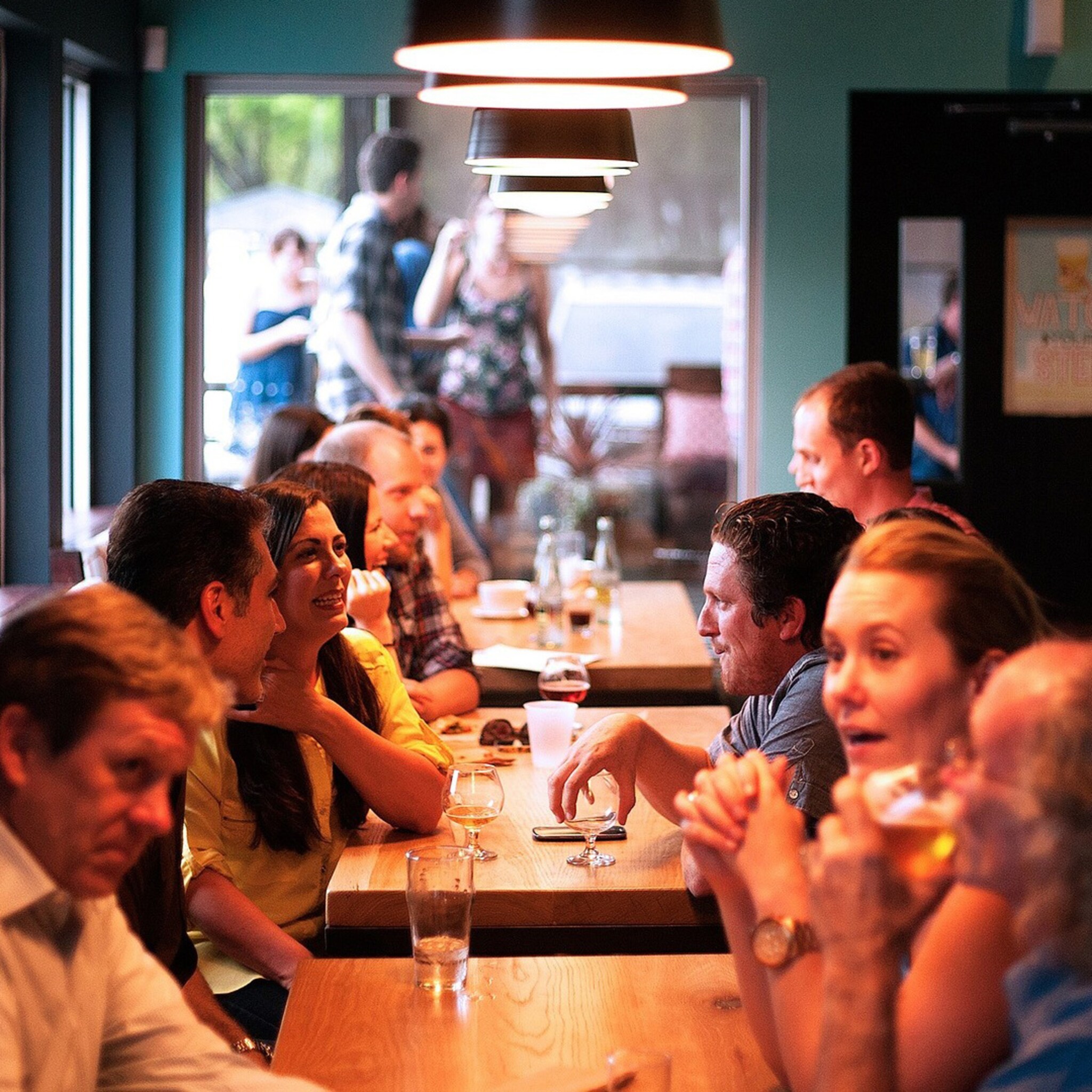 horeca trekt aan de bel bezoekers stelen alles dat los en vast zit