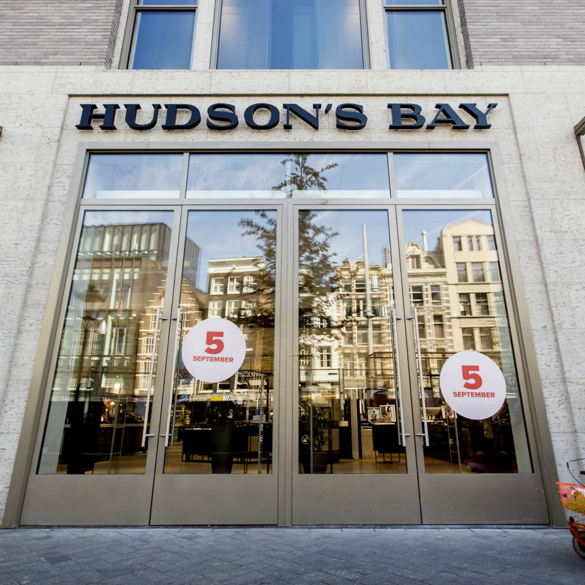 hudson s bay heeft geen reason to buy