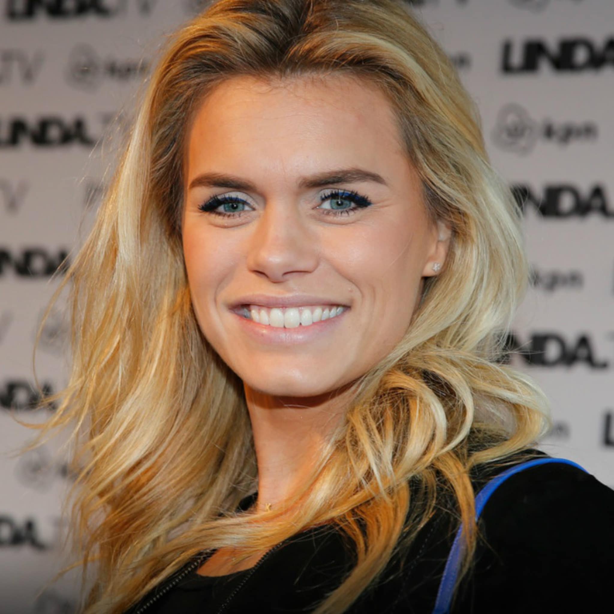 van presentatrice naar ondernemer nicolette van dam lanceert kledinglijn