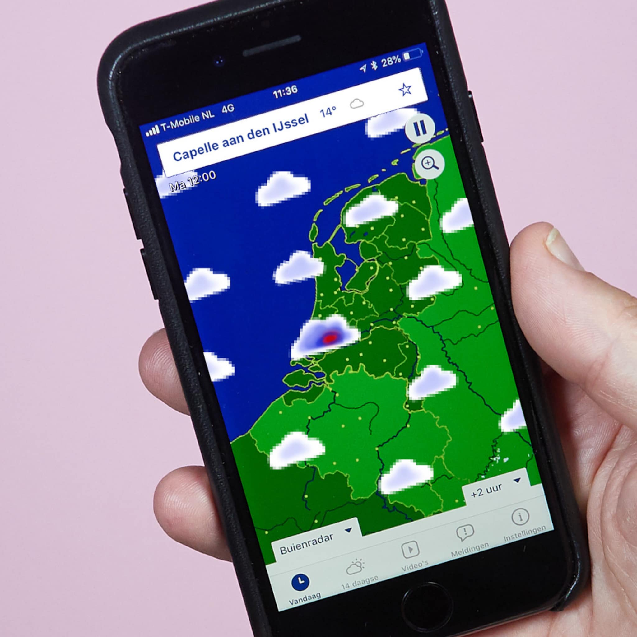 zo dreven donkere wolken de briljante buienradar broers uit elkaar