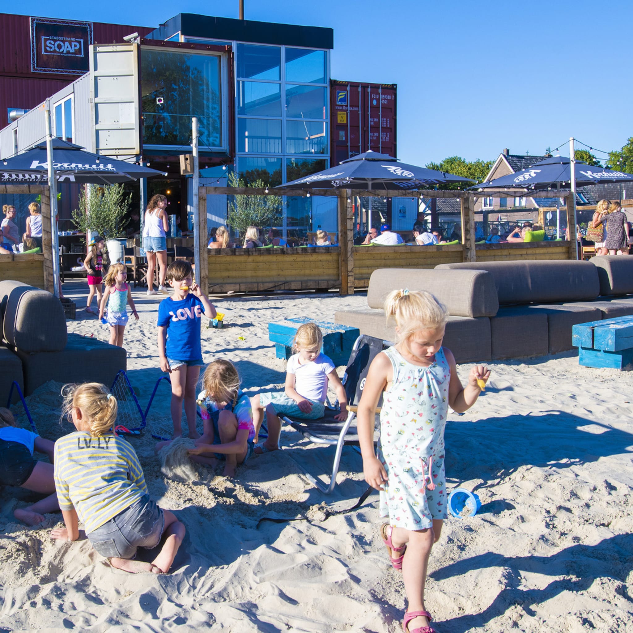 perfecte timing de eerste apeldoornse strandtent opende dit weekend