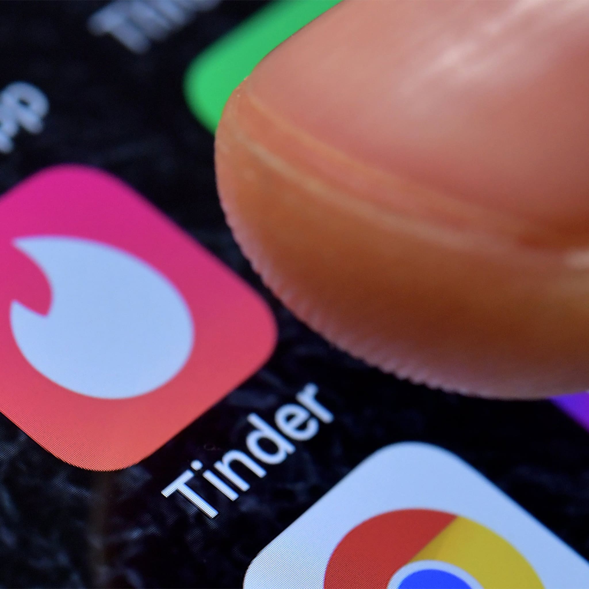 zo werkt het briljante platform businessmodel van tinder