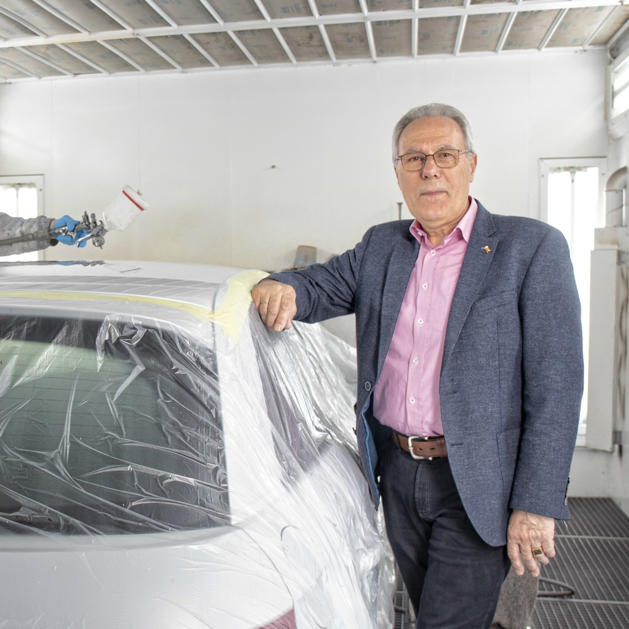 autoschade hogenboom opent nieuwe vestiging in woerden