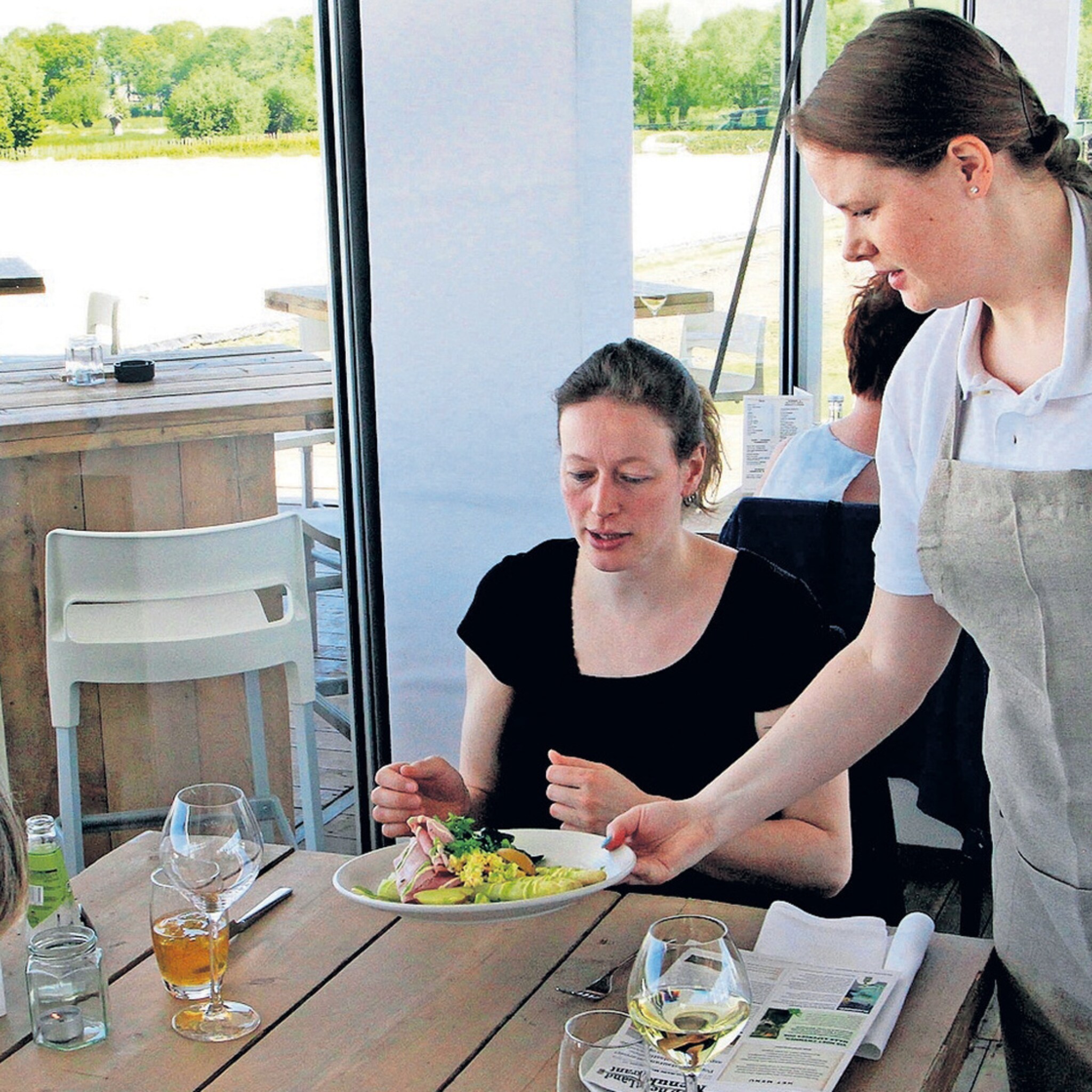 tijdelijk aspergerestaurant enorme hit in brabant