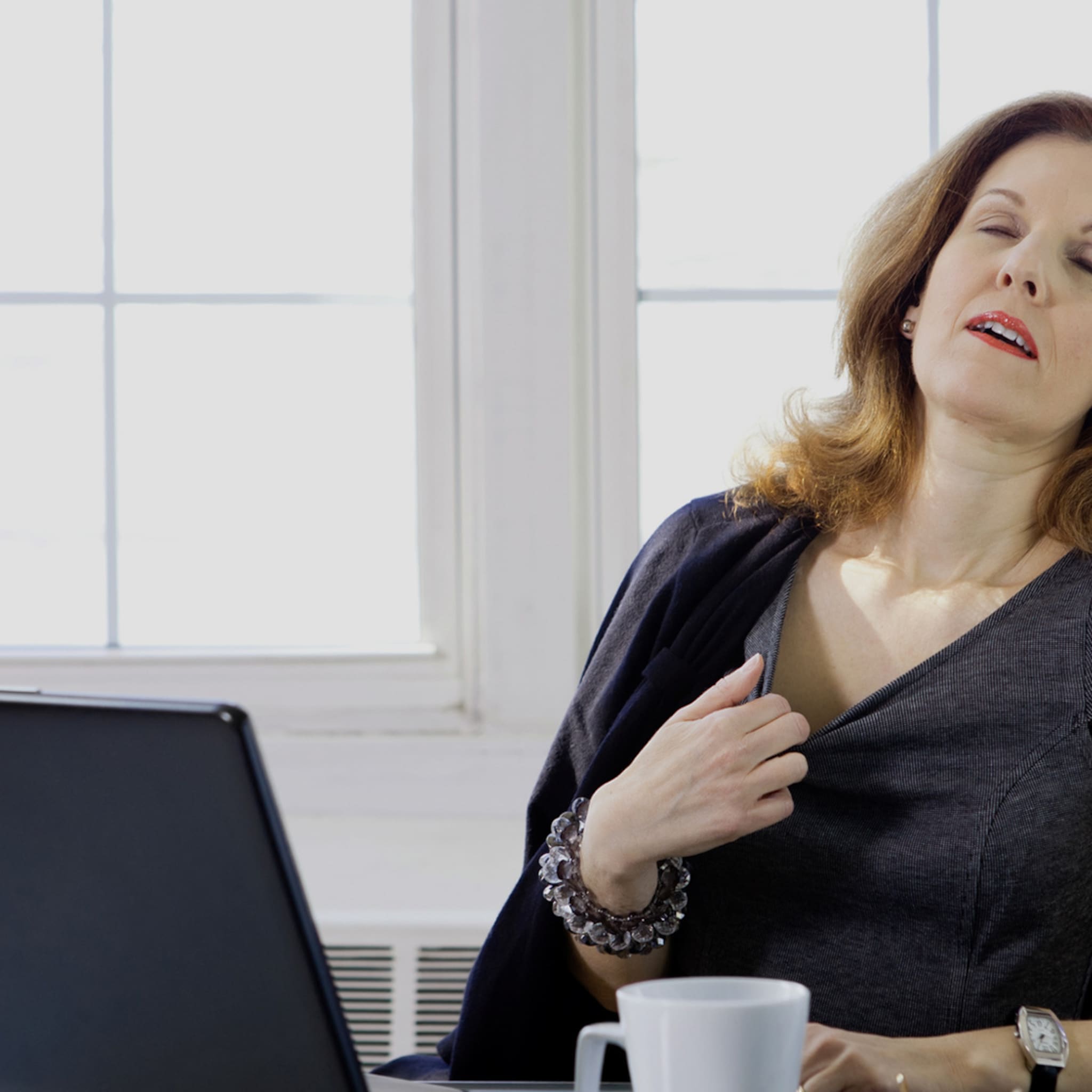 waarom we overgangsklachten van vrouwen op het werk niet moeten onderschatten