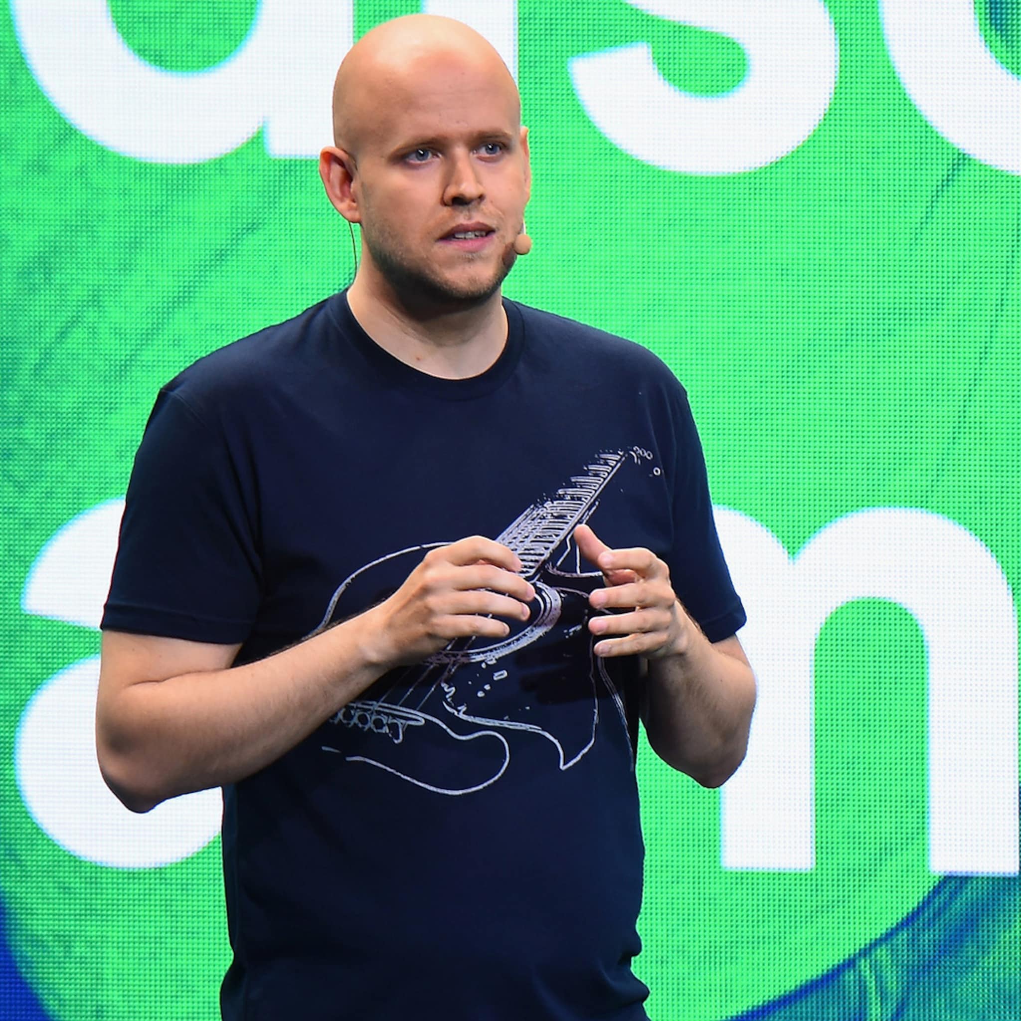 zo moet spotify s verdienmodel veranderen om winst te gaan maken