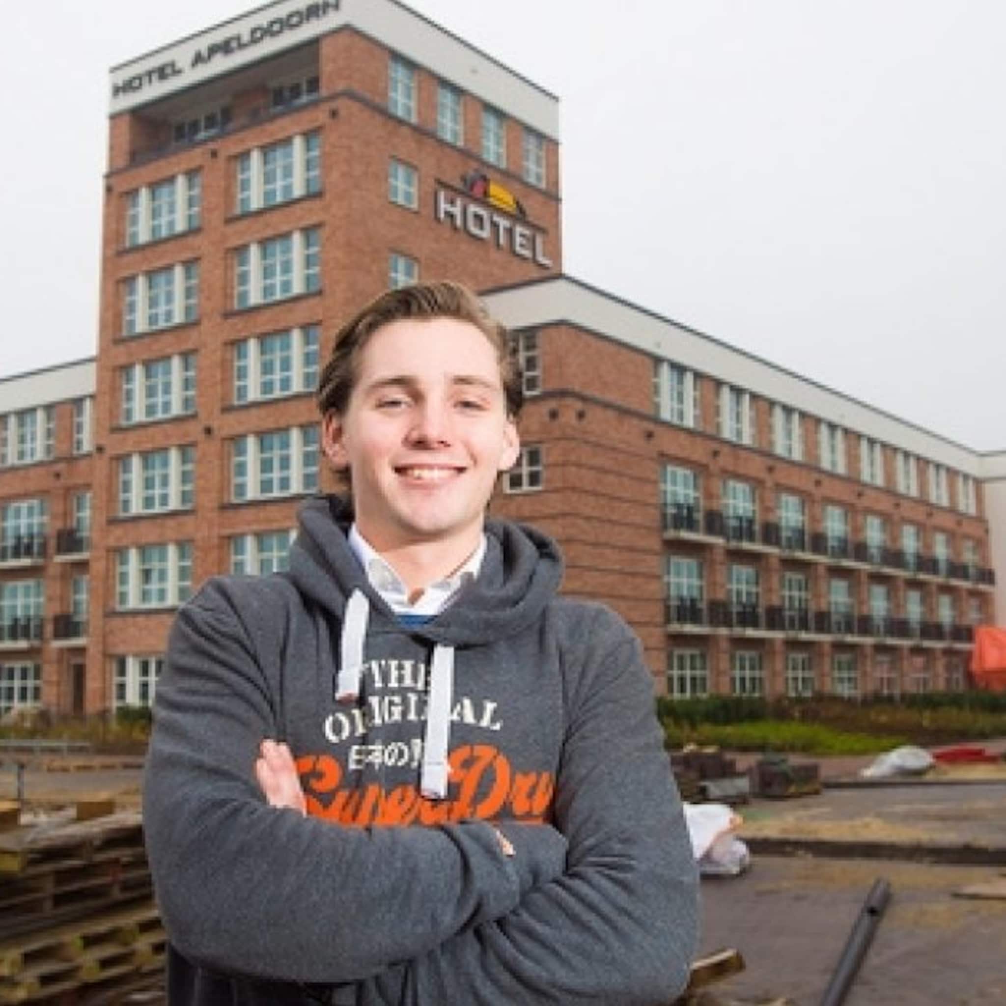 deze jonge van der valk 20 opent zijn eigen hotel in apeldoorn