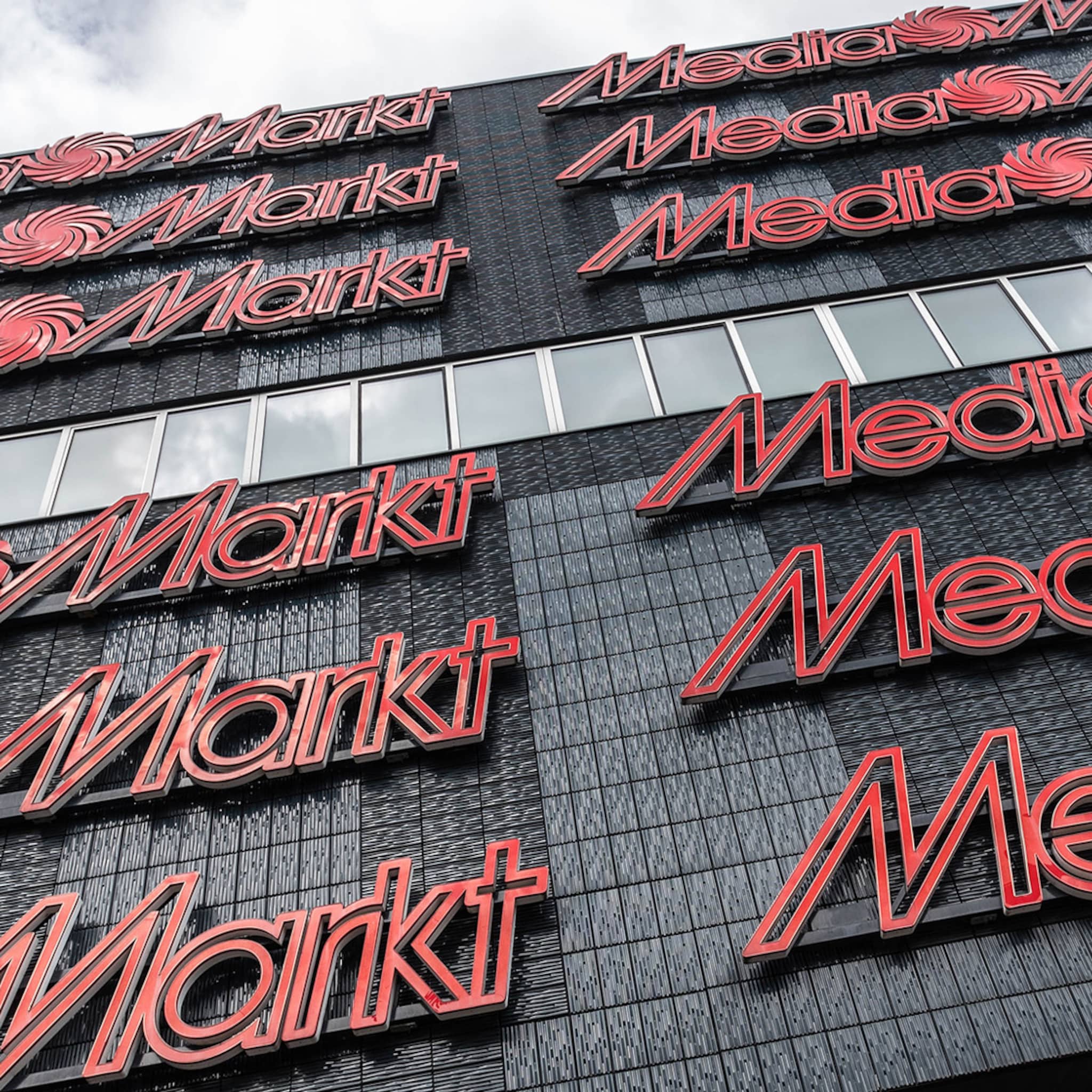 mediamarkt verkoopt stofzuiger voor 95 cent