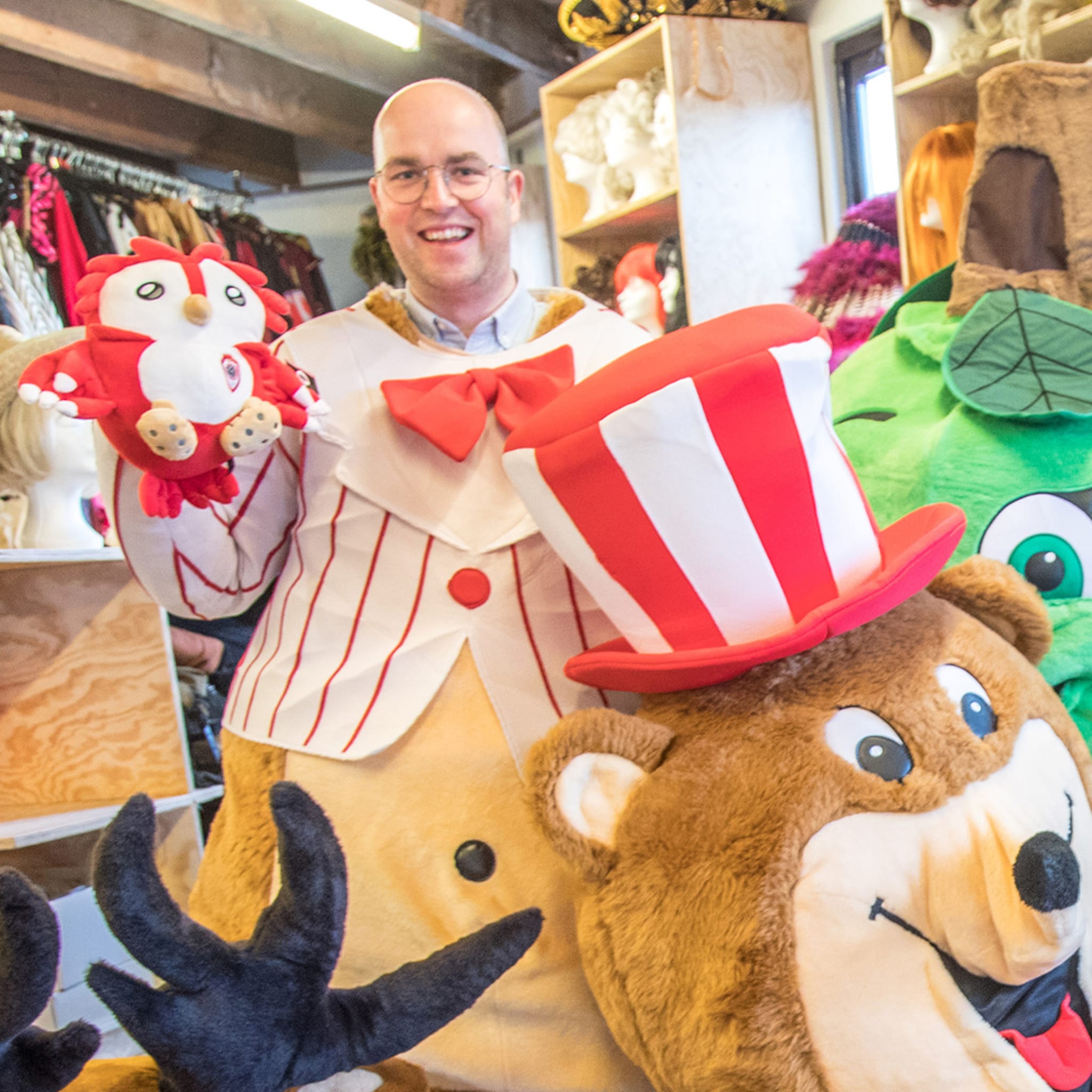deze zwolse ondernemer heeft wereldwijd succes met mascottepakken