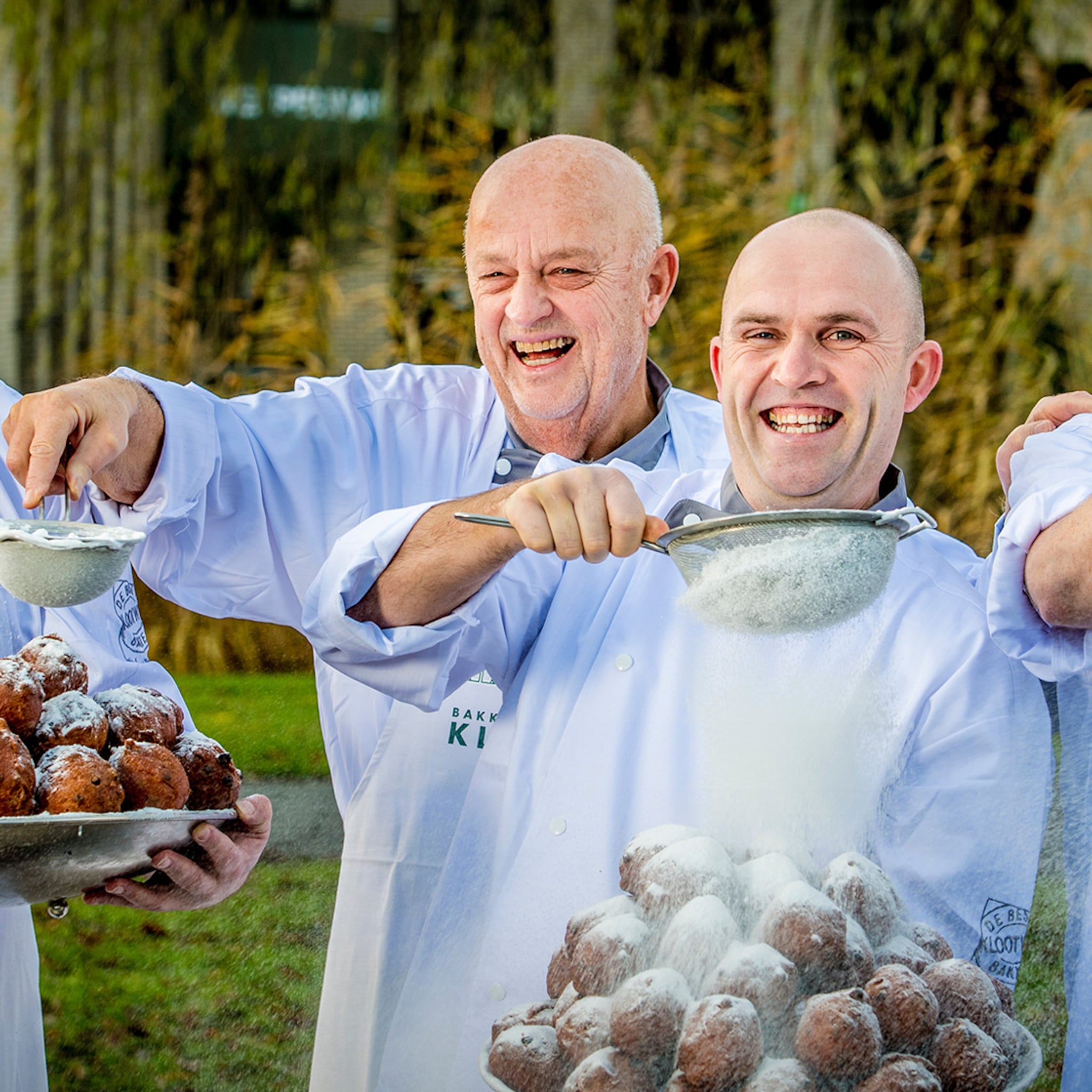 deze rotterdamse bakkerij maakt de lekkerste oliebollen volgens het ad