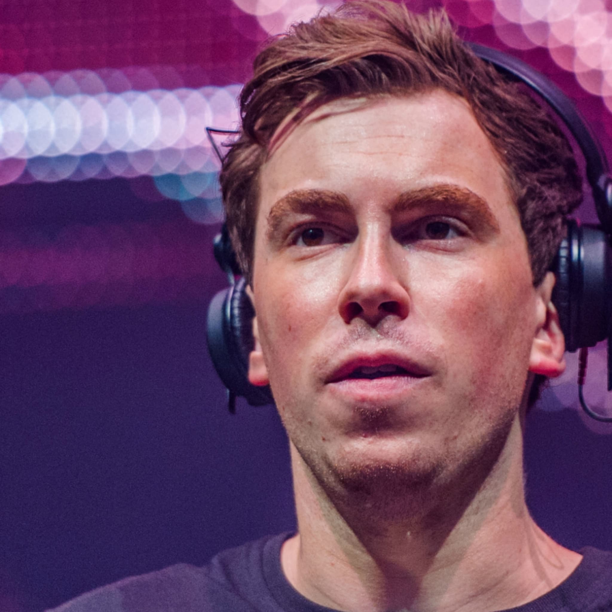 80 000 euro per uur zo verdient dj en zakenman hardwell zijn miljoenen