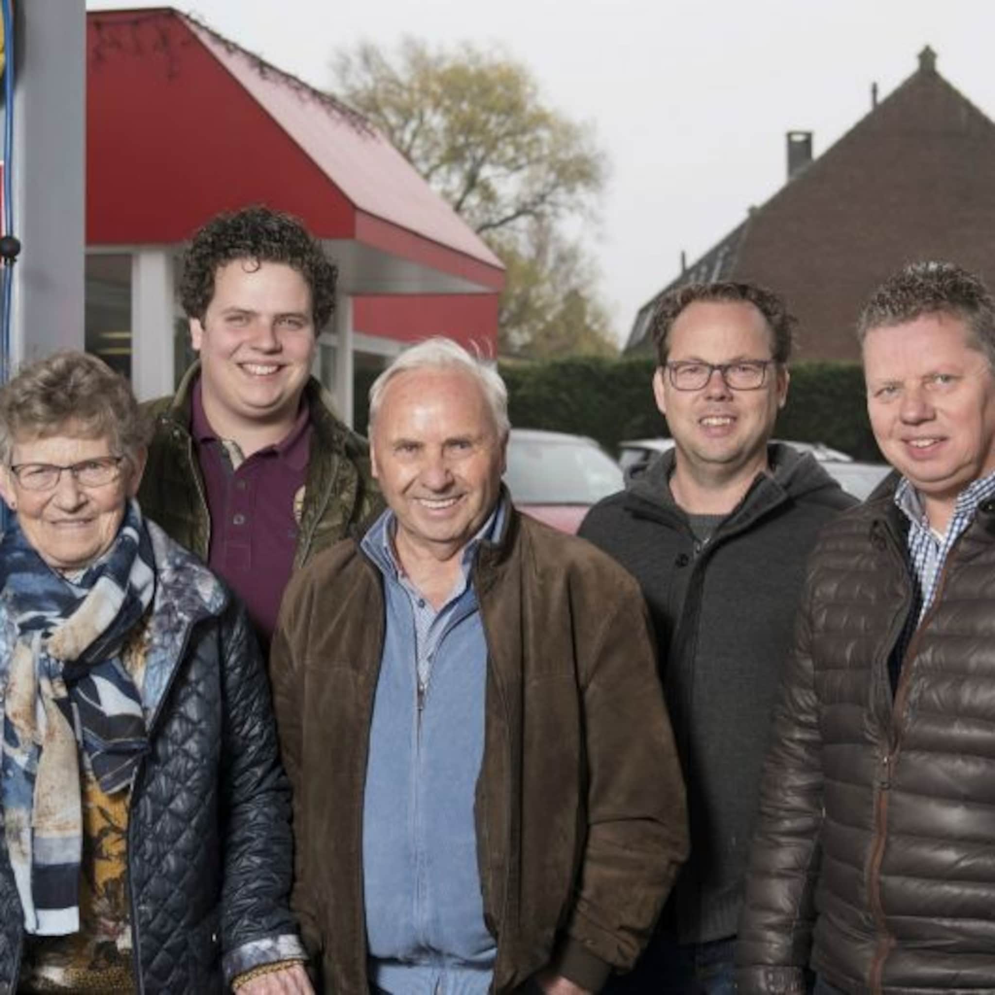 autozaak in liempde viert 50 jarig bestaan