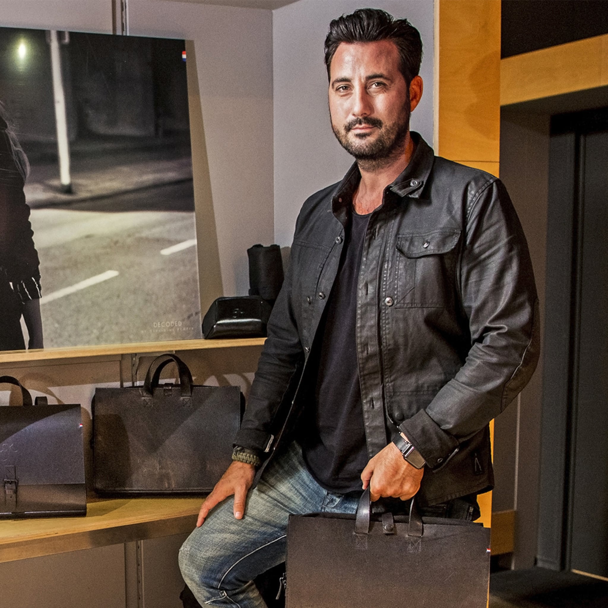 deze rotterdamse producent van laptop en telefoon hoesjes wil een fashionmerk worden