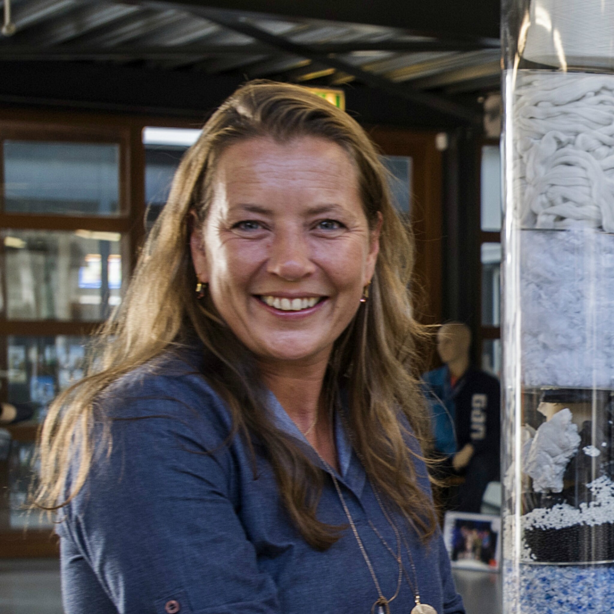 familiebedrijf schijvens hilvarenbeek maakt circulaire kleding van gebruikt textiel en petflessen