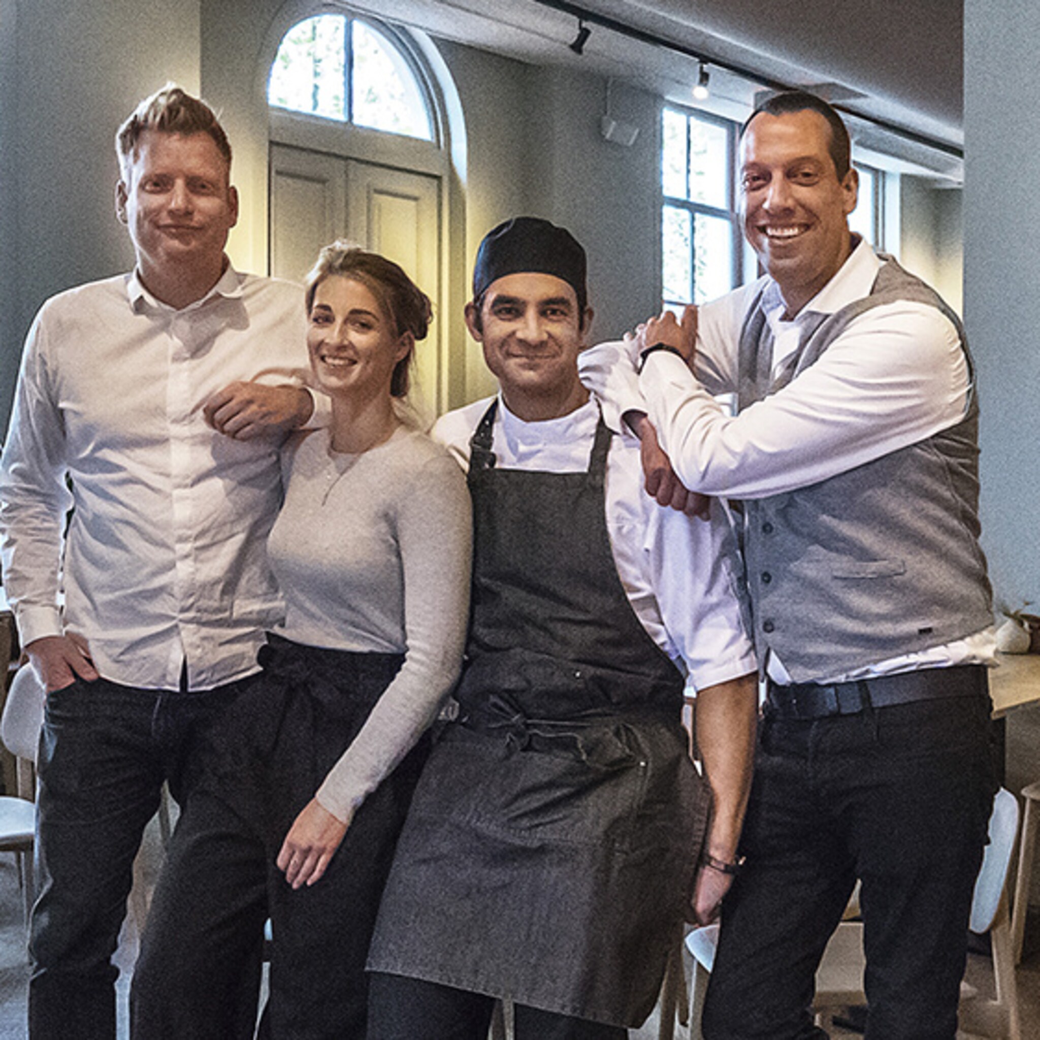 brasserie de utrechter geopend in oud monumentaal vinkepand