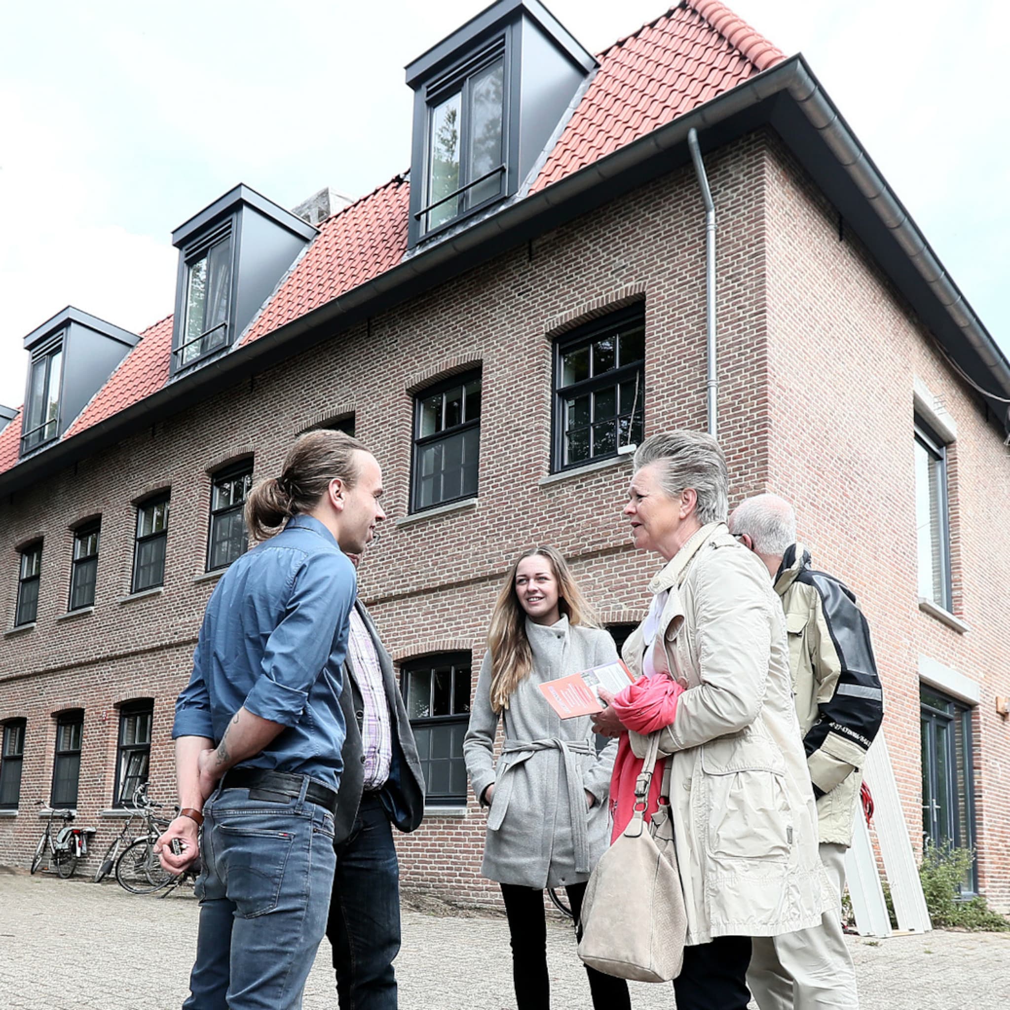 joyce is op haar 22ste al eigenaar van een hotel in eibergen