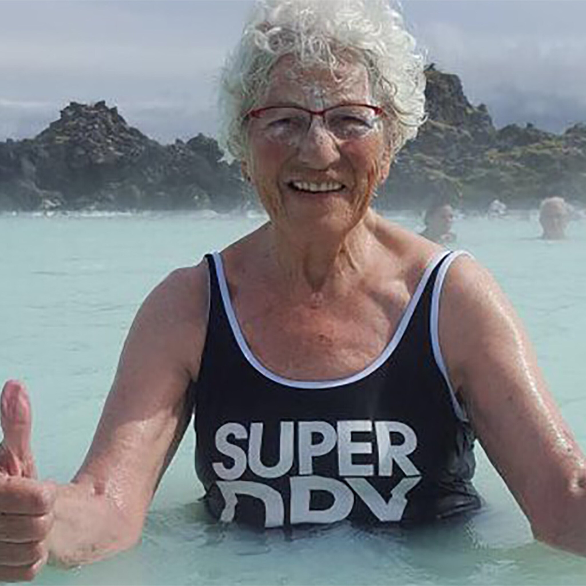 familiebedrijf dtz zadelhoff heeft superoma rika al 77 jaar in dienst