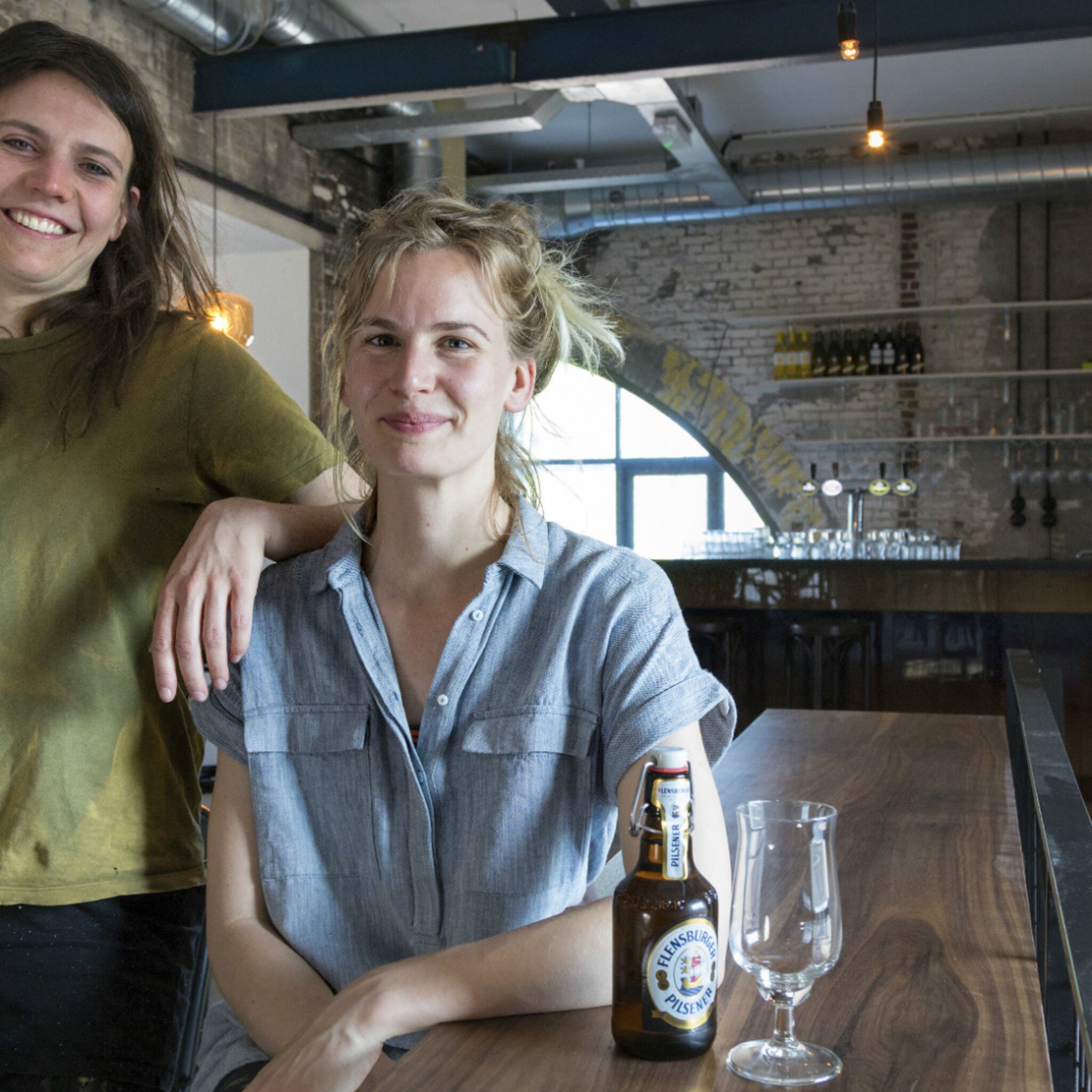 vrouwelijke ondernemers openen cafe herman in den bosch