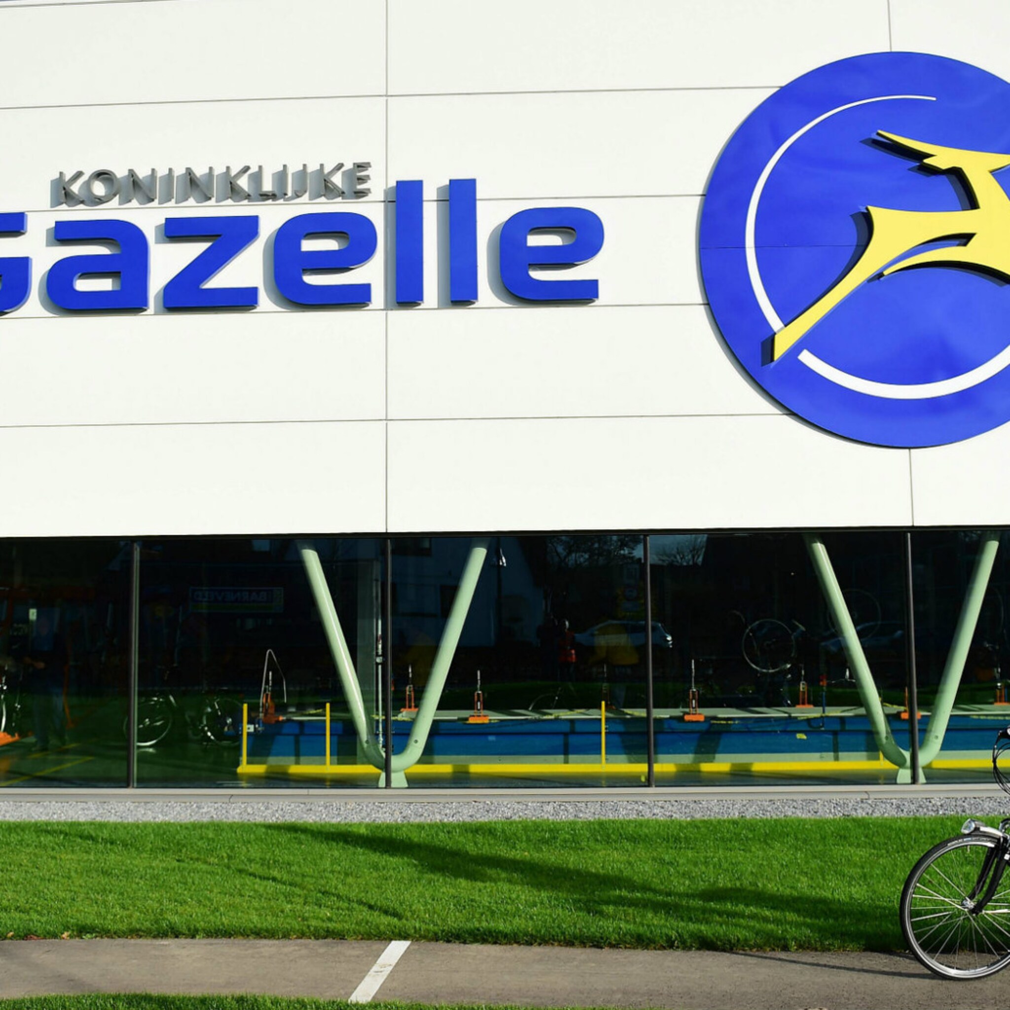 fietsenfusie sparta en gazelle loopt spaak