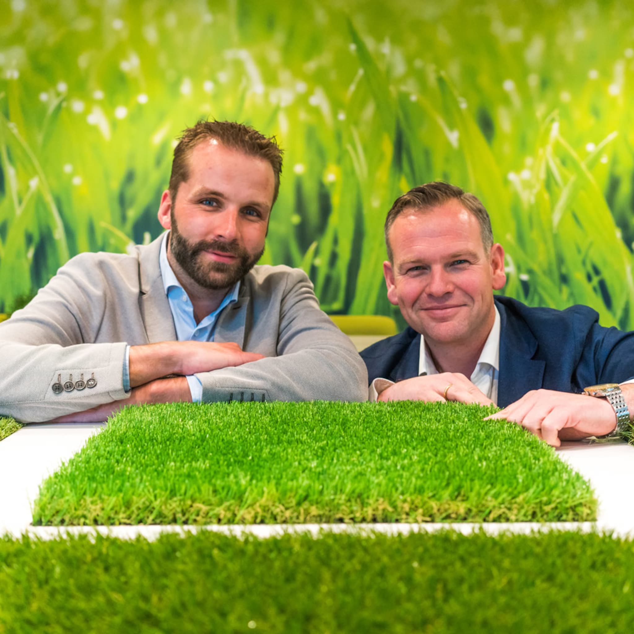 succes met kunstgras leidt tot britse overname