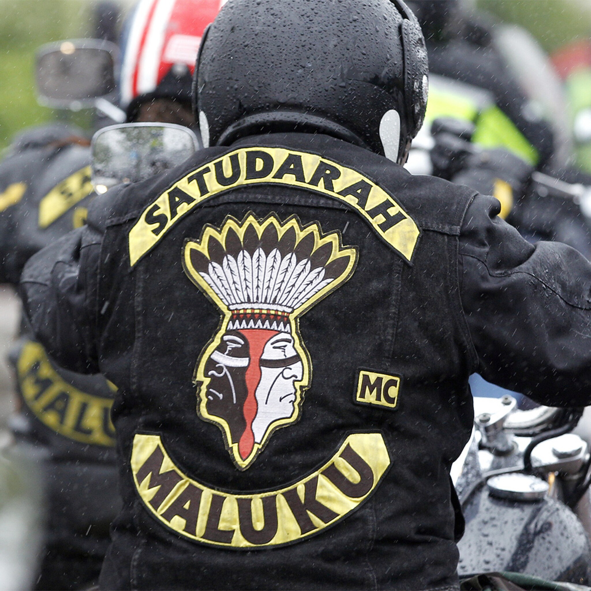 kroegen kampen met motorclubs
