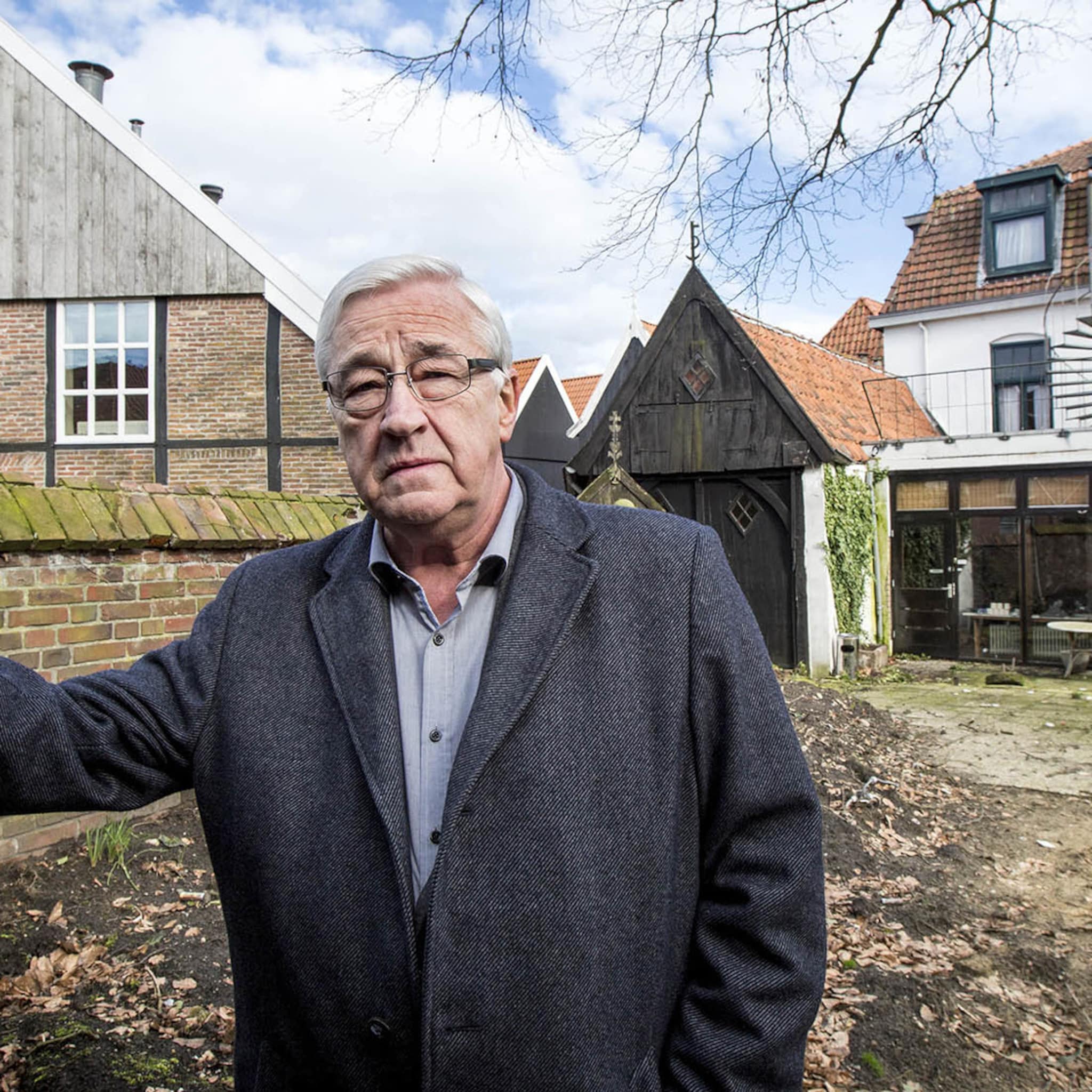 markant hotel krijgt winkel en woonbestemming