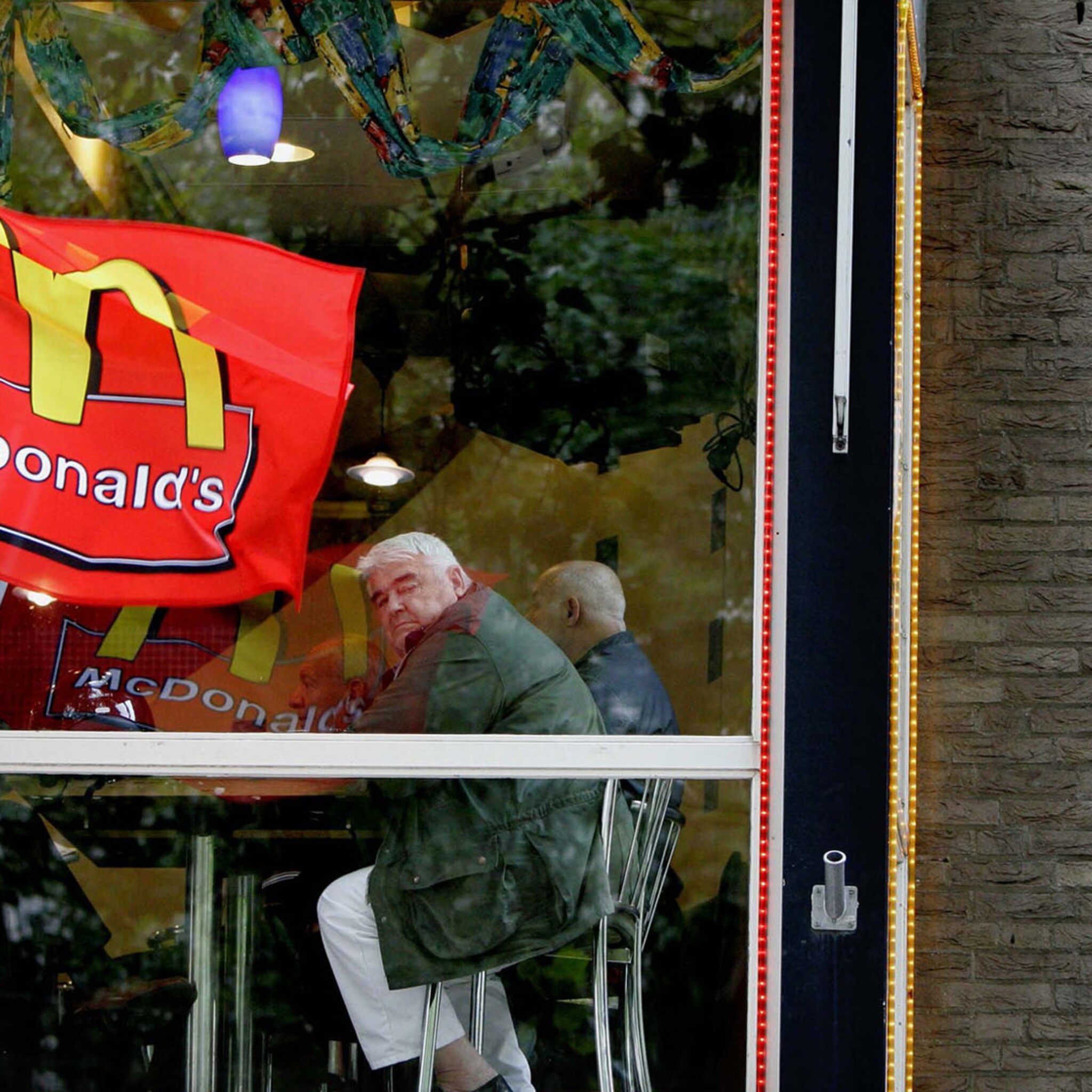 utrechtse mcdonald s komt in dordtse handen