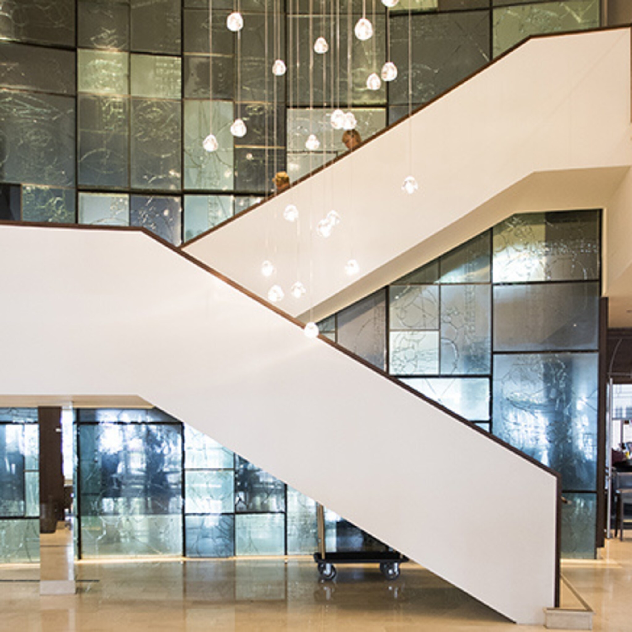 schoonmaakbedrijf stopt van ellende bij rotterdamse hilton