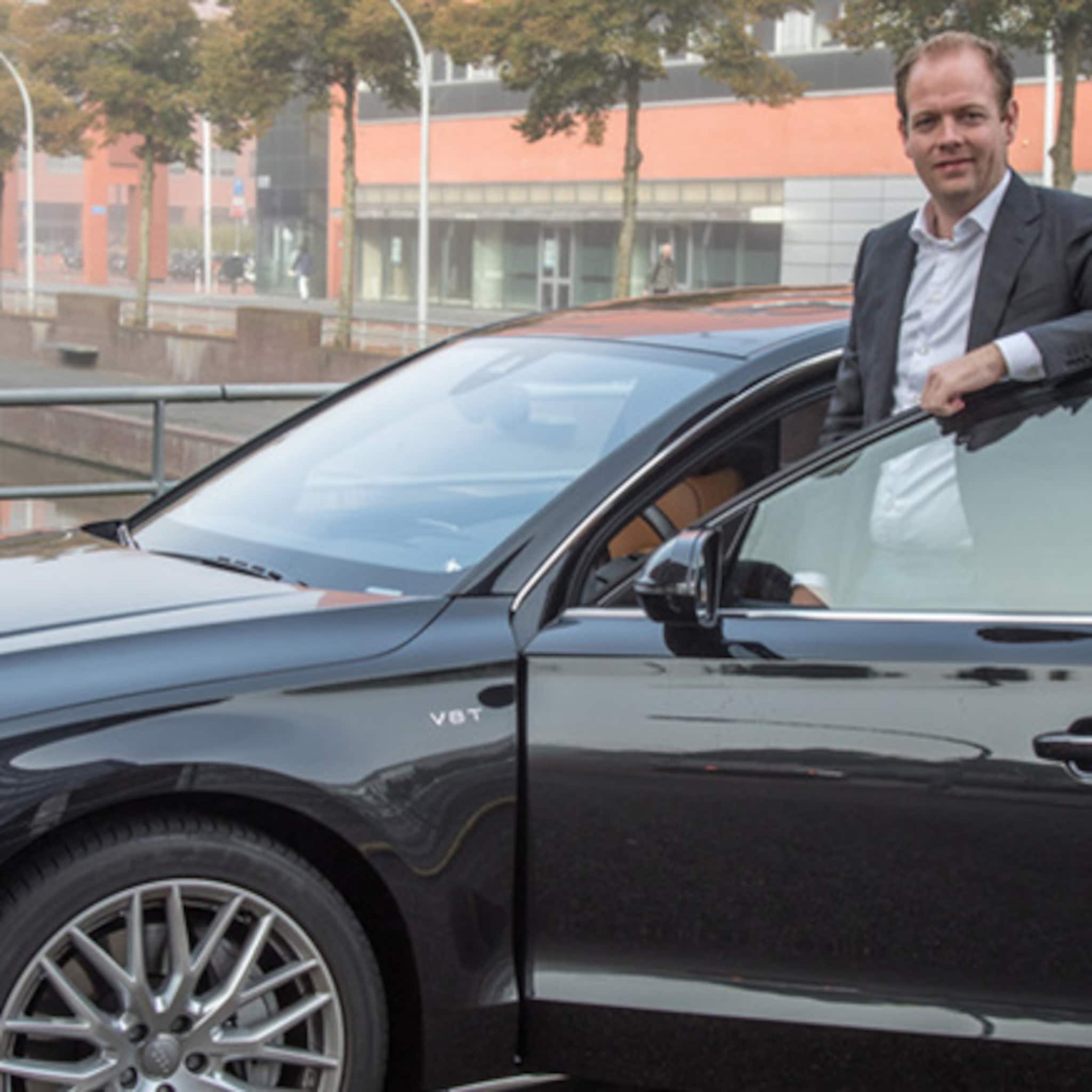 coree chauffeursdiensten brengt klant in eigen auto naar huis