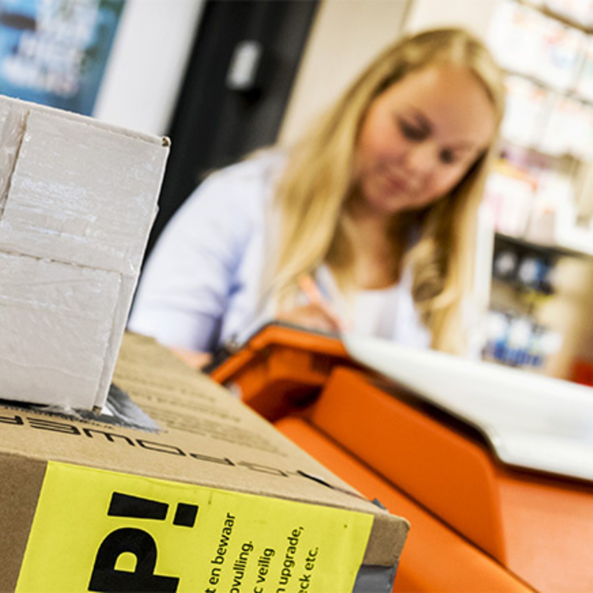 postnl vraagt zich af of sorteercentra almelo en enschede nog toekomst hebben