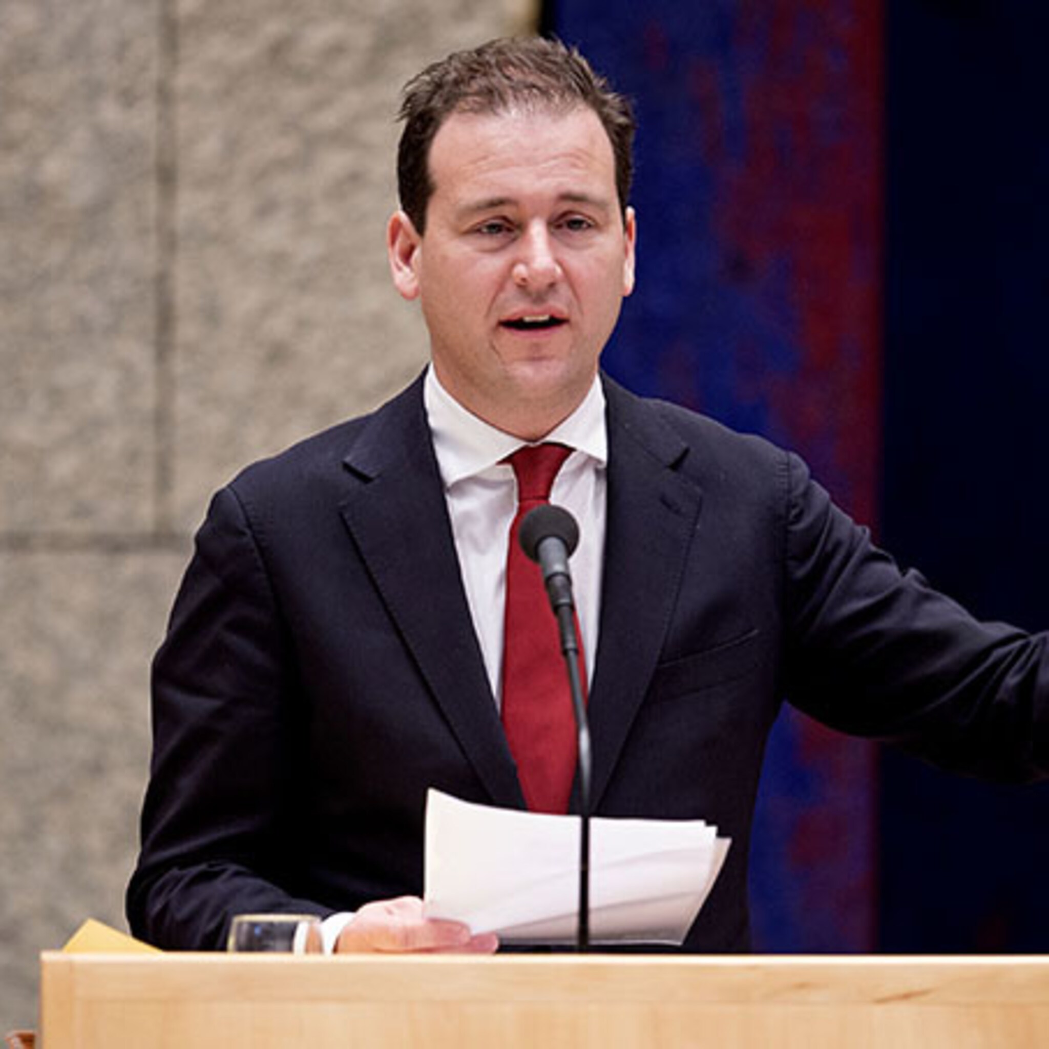 niemand meer vast contract onzin