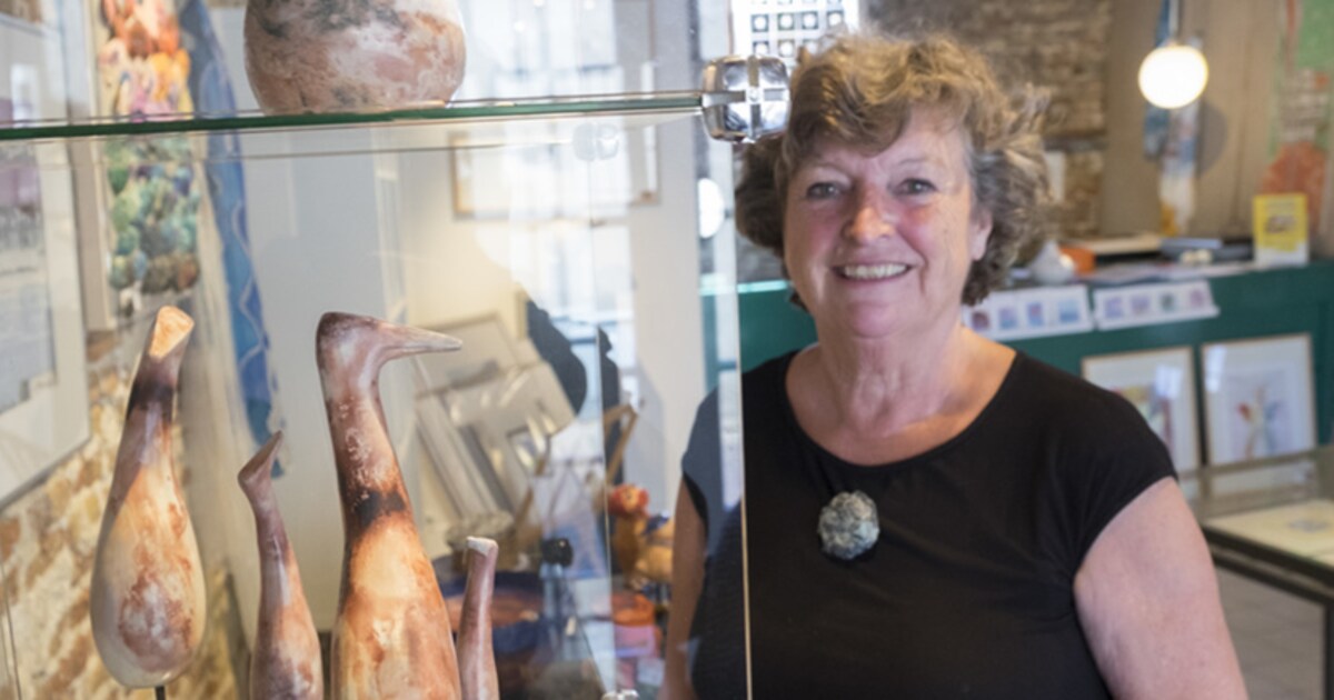 Marijke (63) uit Brouwershaven opende op goed geluk eigen kunstcadeauwinkel