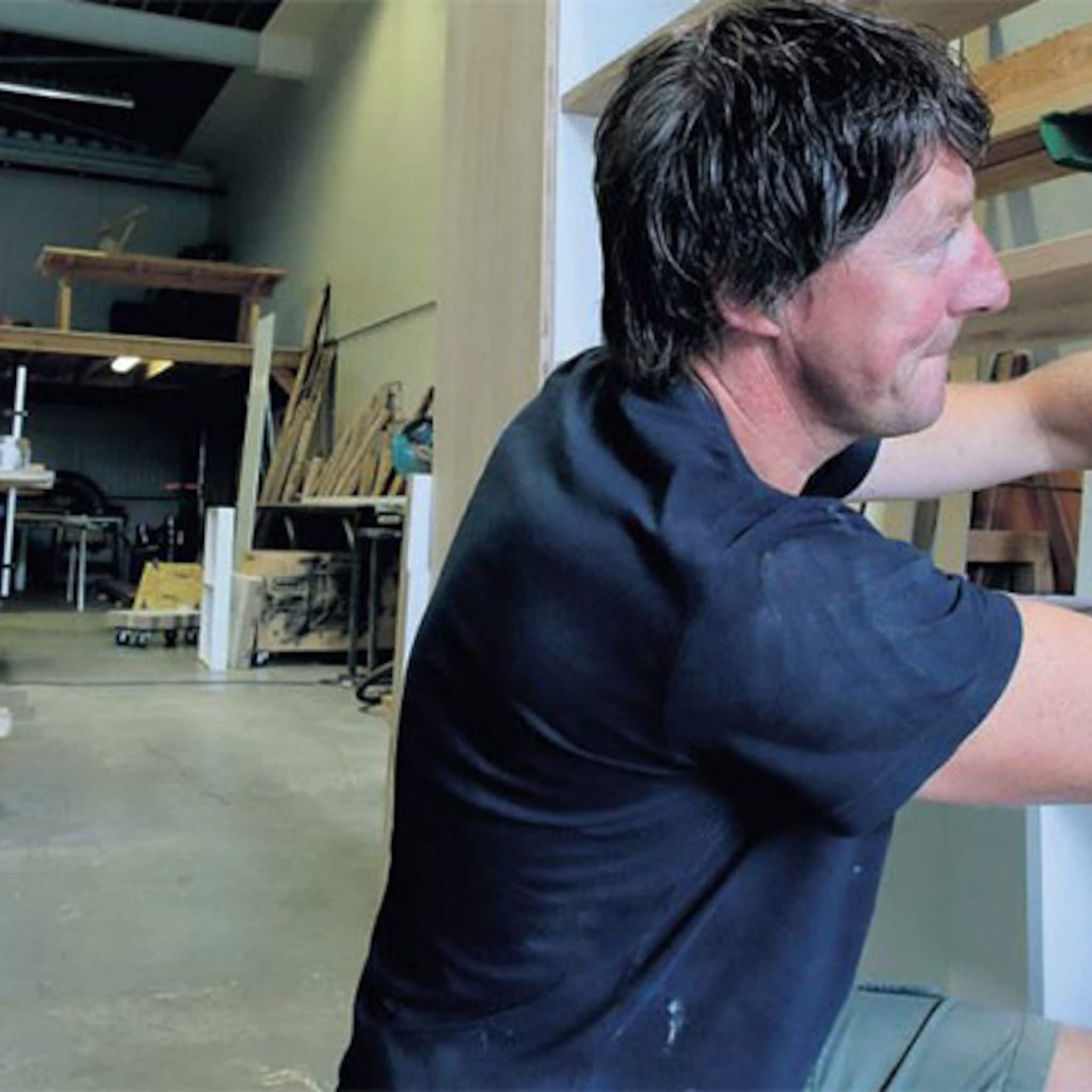 meubelmaker volgt zijn hart met eigen zaak