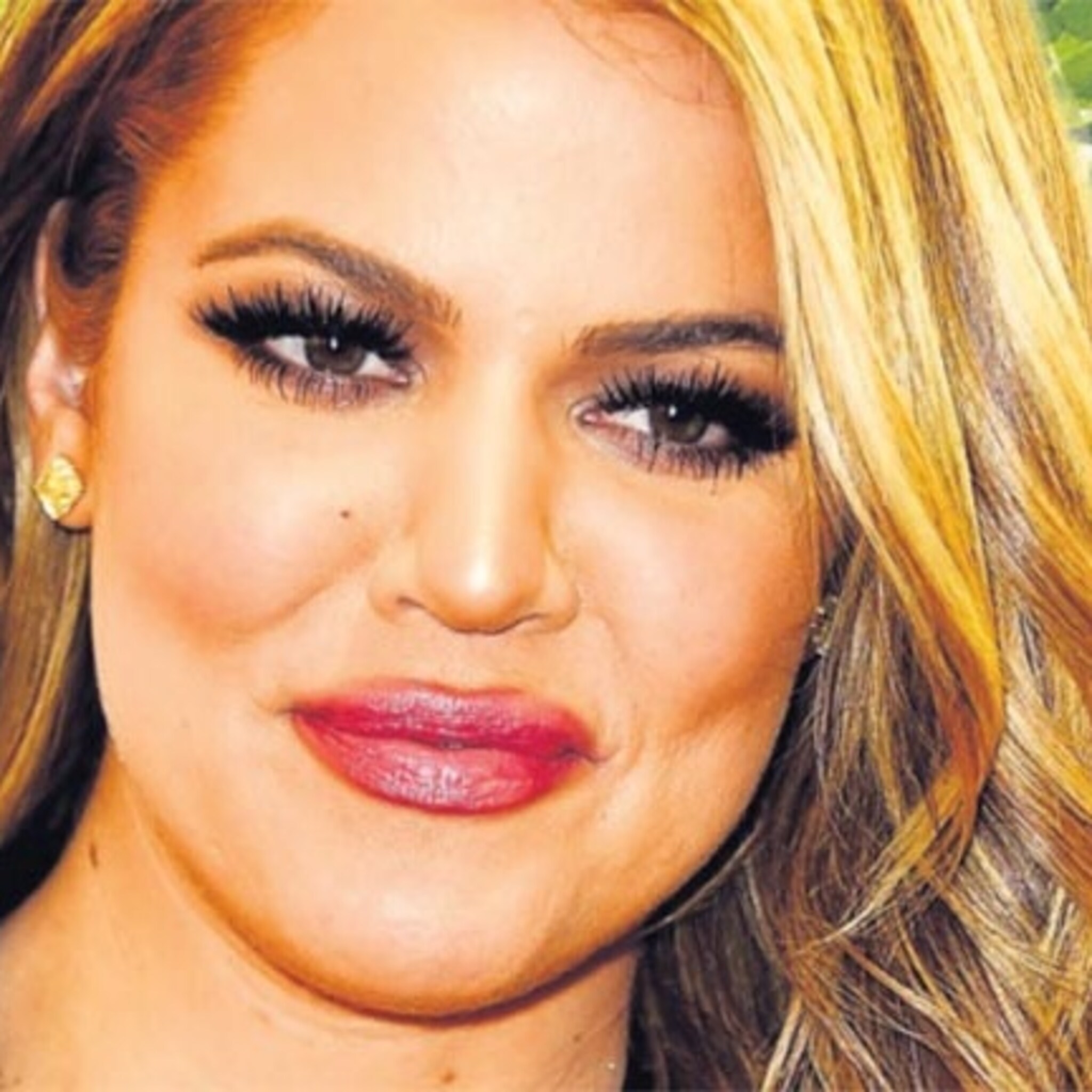 westland wil khloe kardashian aan kas helpen