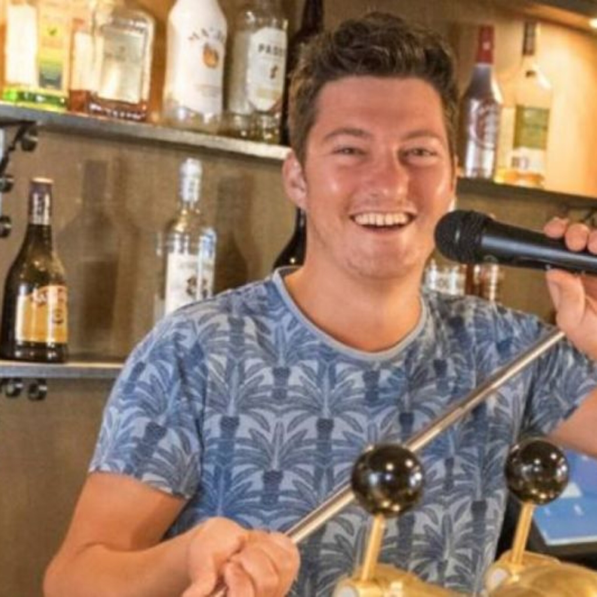 feestbeest troubadour wordt pizzabakker in zierikzee