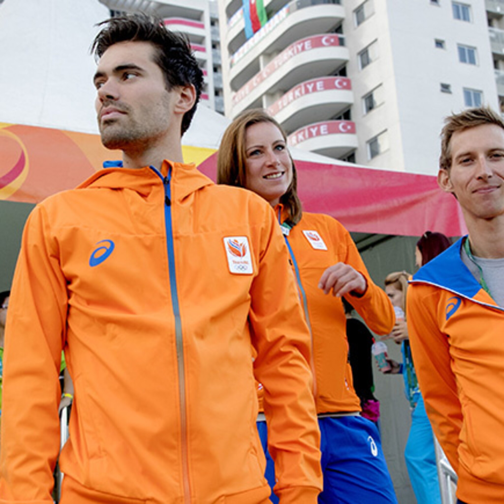 paraplu houdt hoofd koel olympische sporters