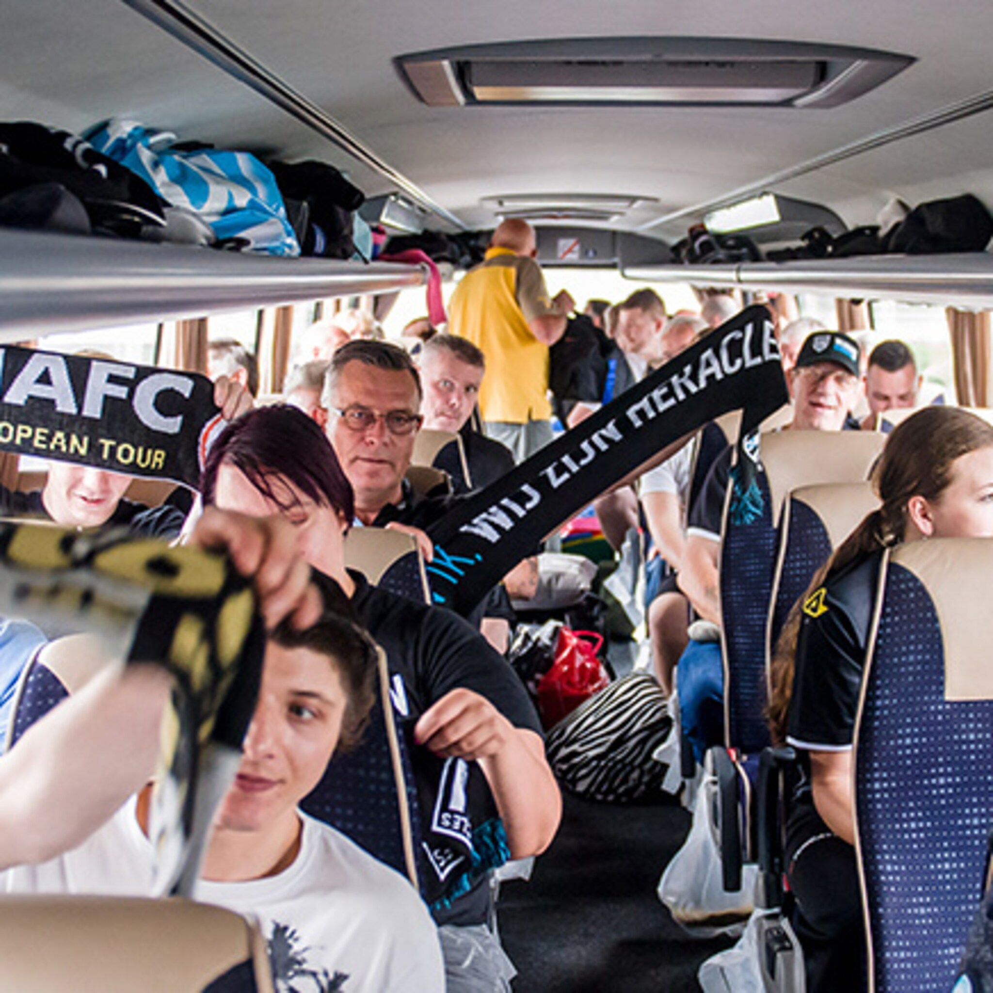 reisorganisatie oad zorgt voor comfortabele busrit heracles fans
