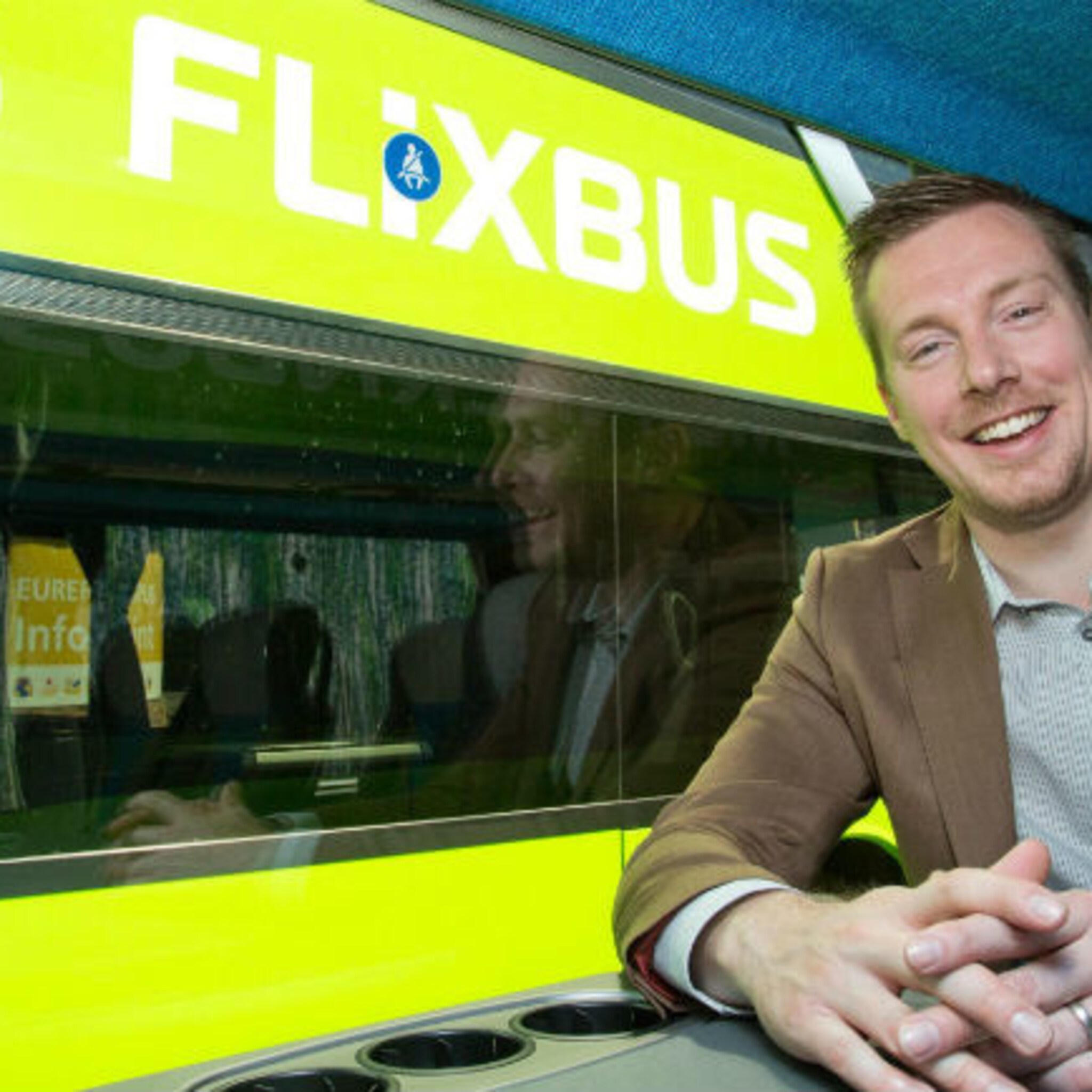 postbus in drenthe en groningen wordt overgenomen door flixbus