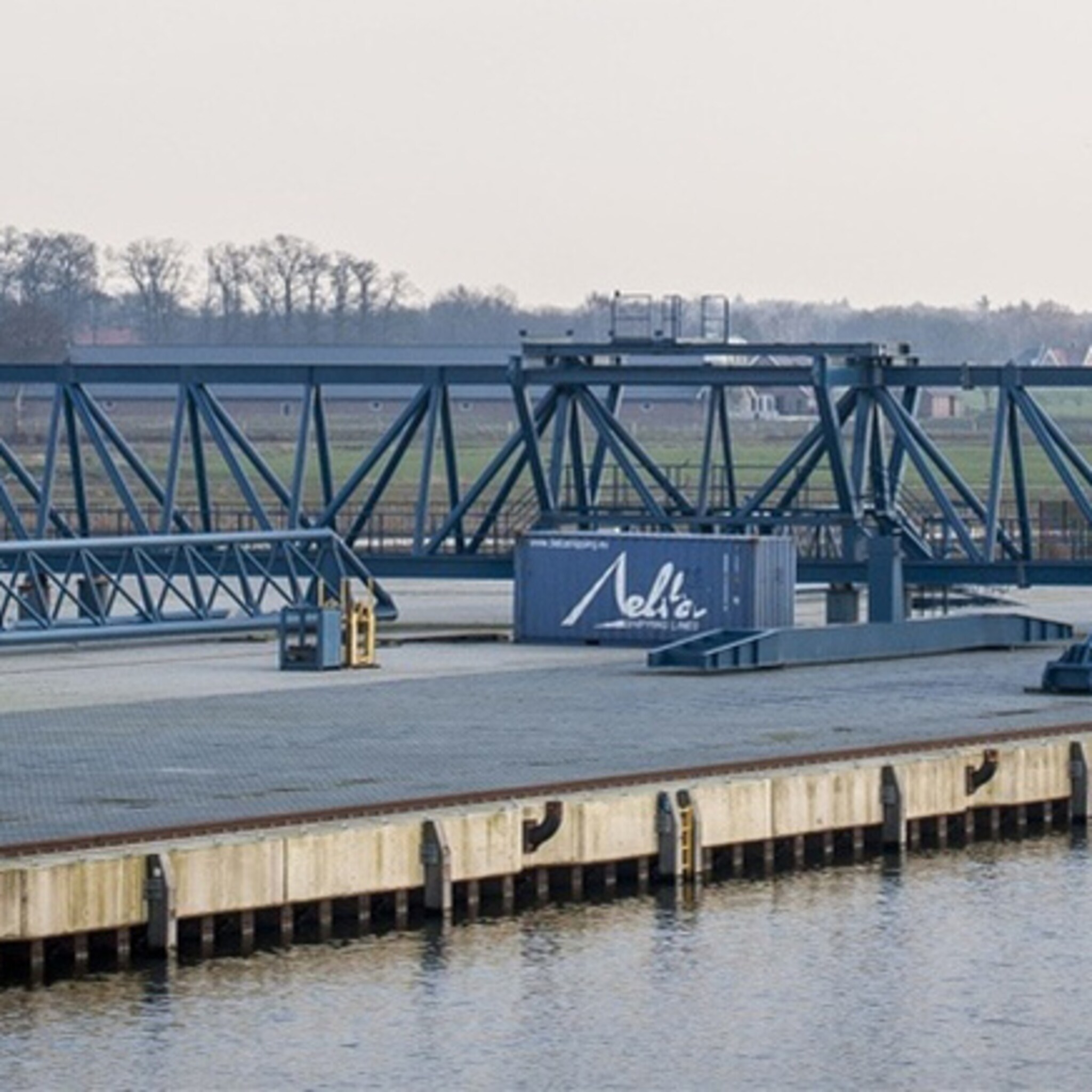 plan voor asbestverwerkingsfabriek op xl park almelo