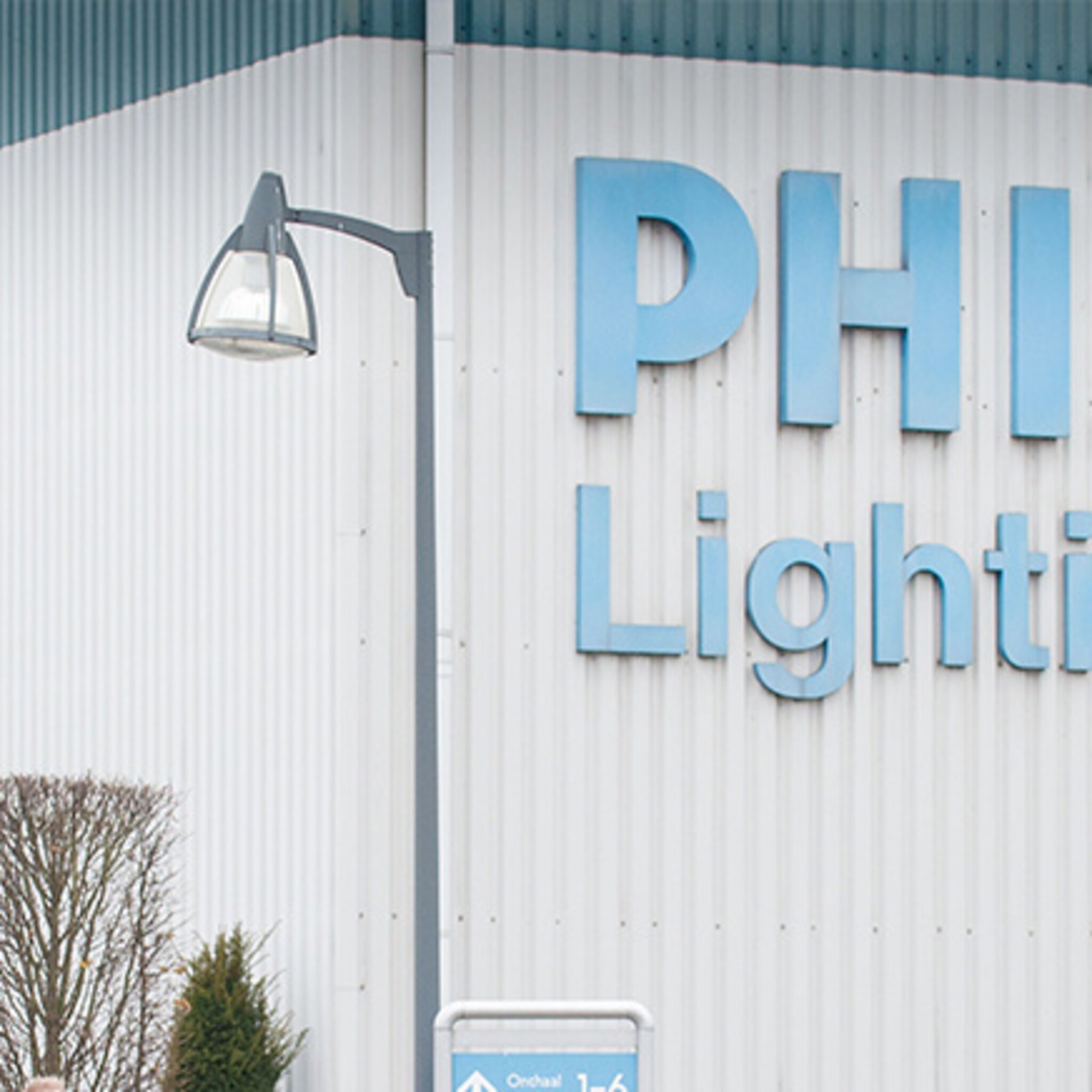 philips verkoopt glasfabriek in winschoten aan duitse qsil
