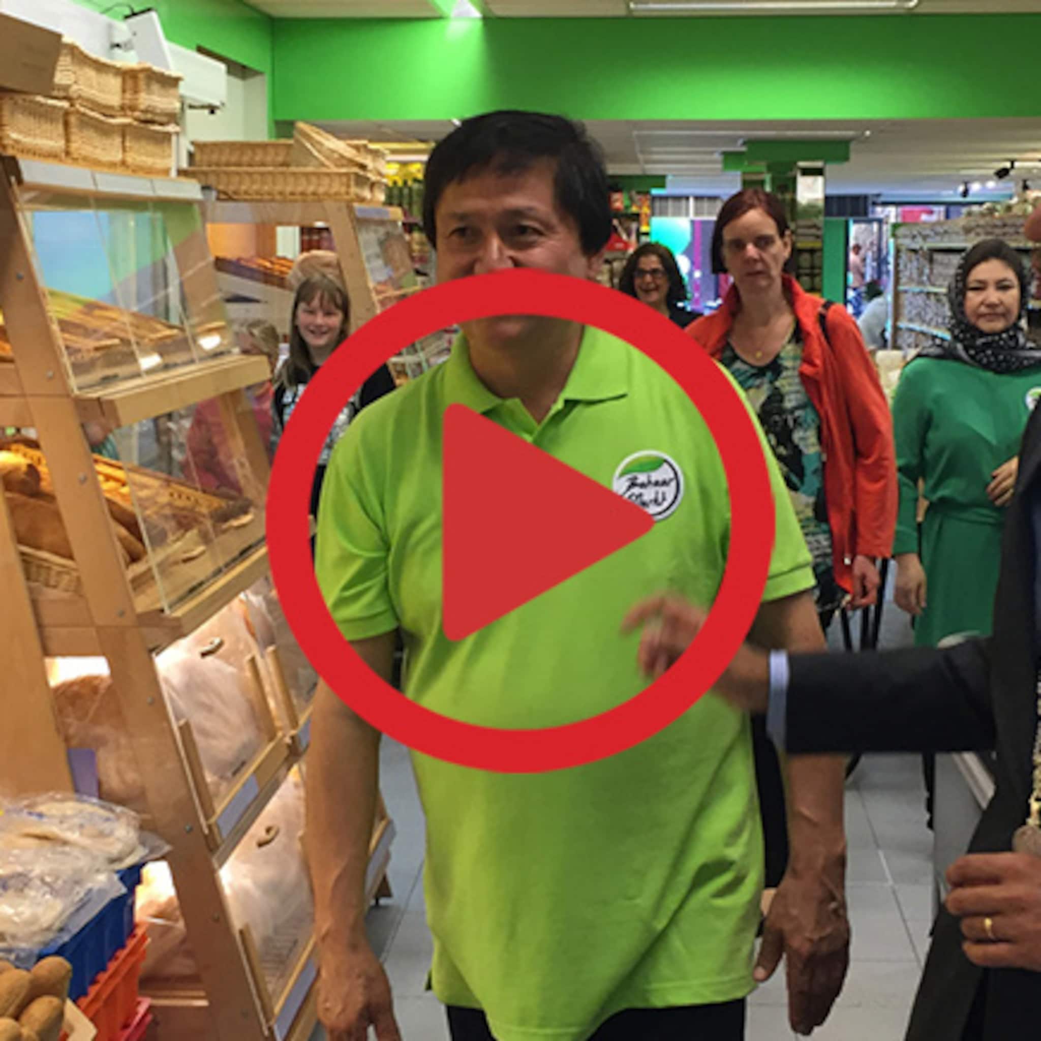 burgemeester middelburg opent wereldsupermarkt bahaar markt