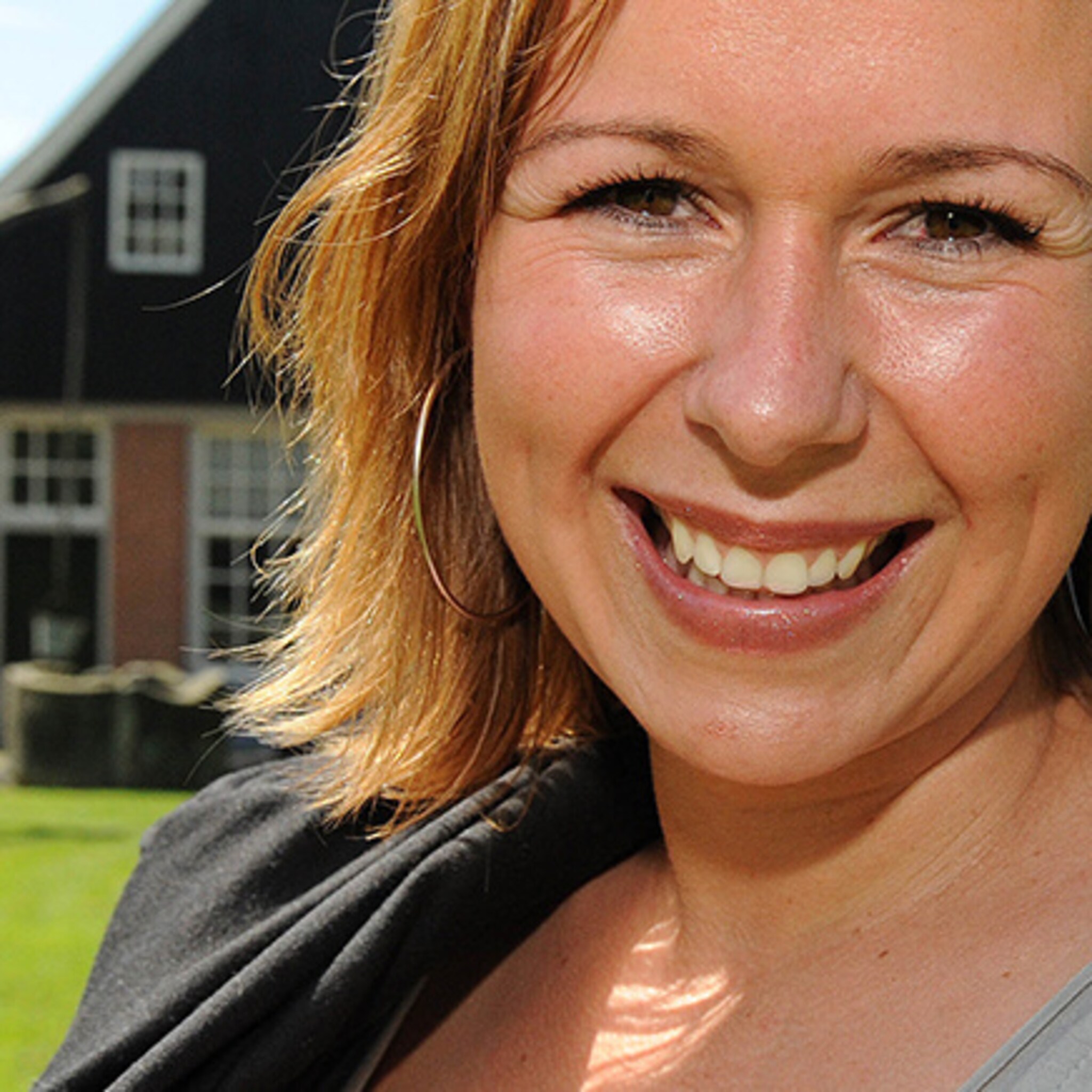 voetbalmakelaar leoni blokhuis uit oldenzaal is freelancer of the year