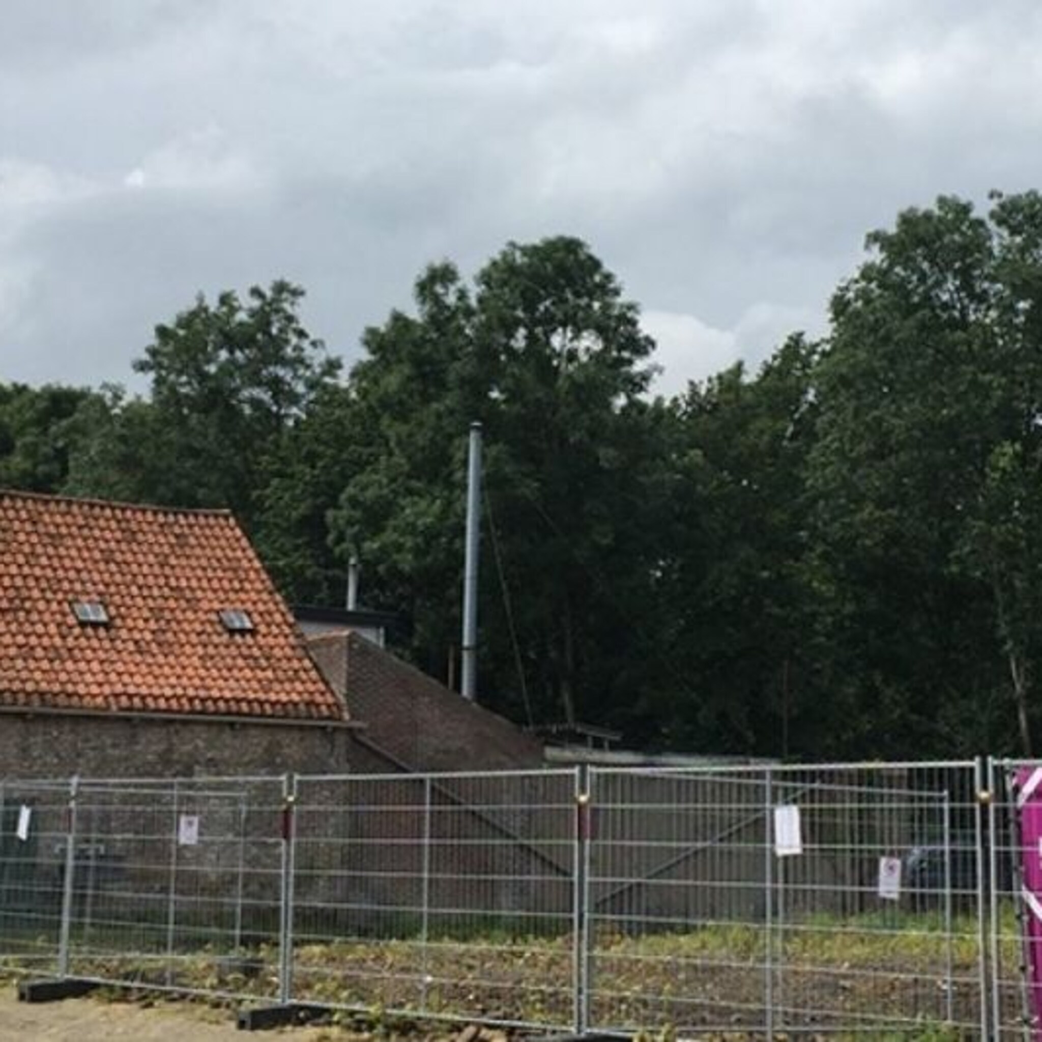 aparthotel op plek van warenhuis goudzwaard in burgh haamstede