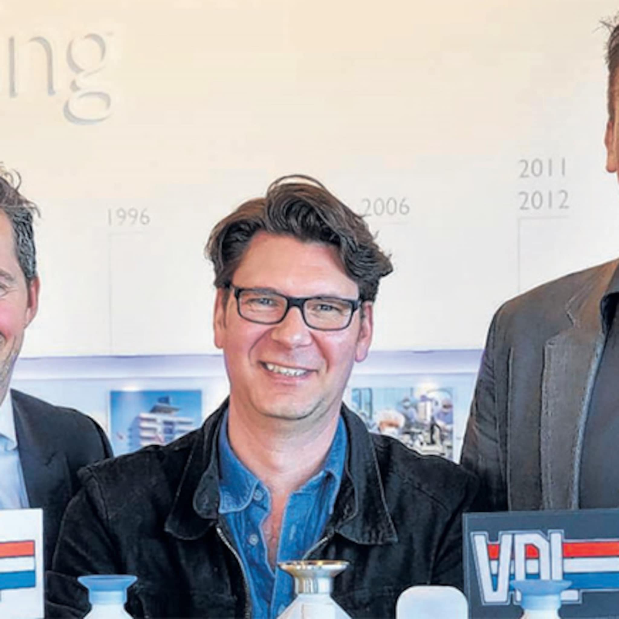 dopper wil met vdl de wereld in