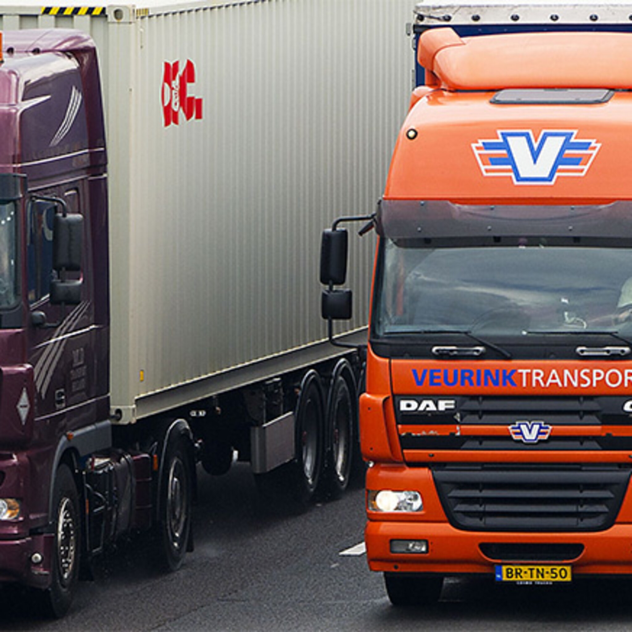 transportsector helpt file te voorkomen met truckspotters