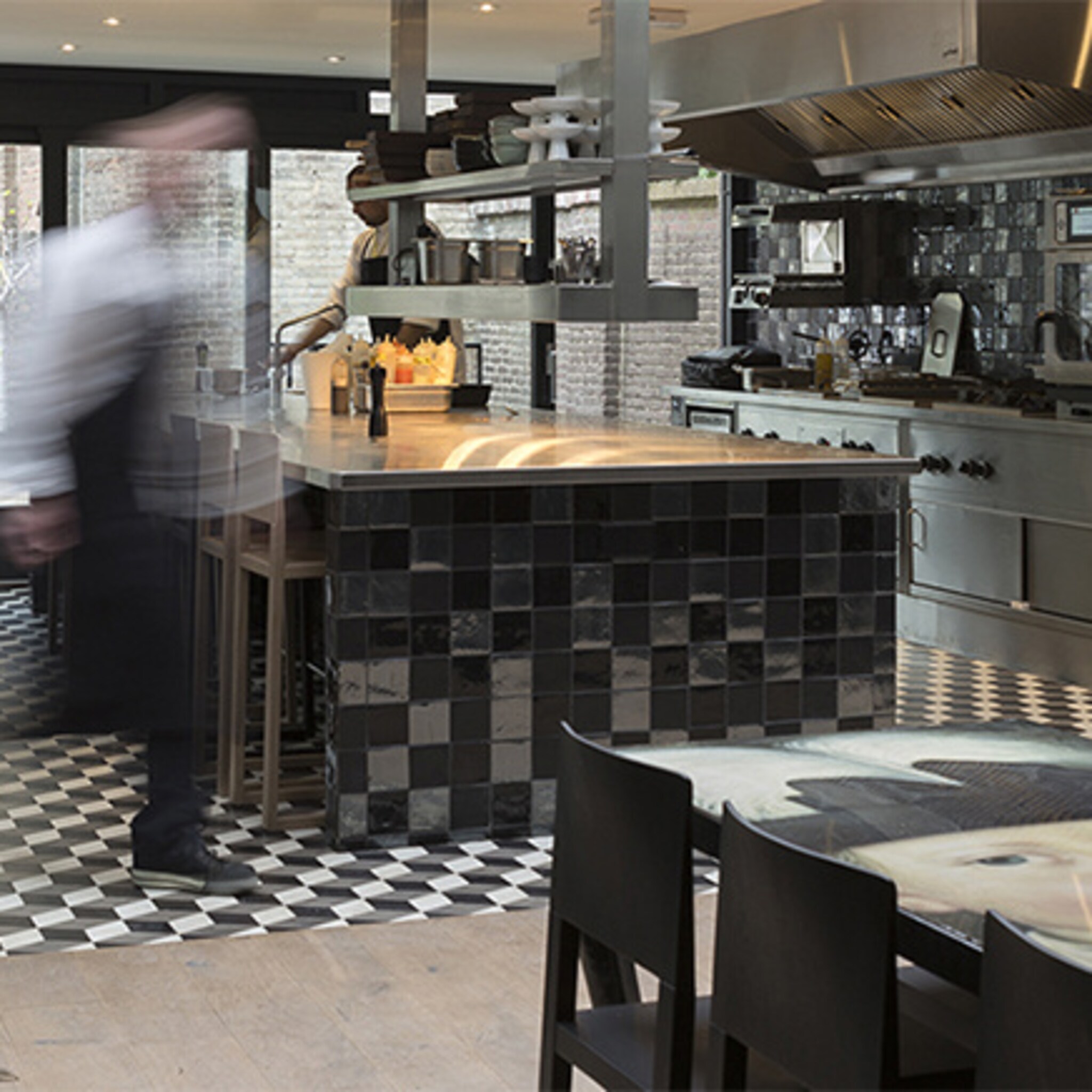 nieuw nijmeegs hotel goed voor 30 kamers en 35 banen