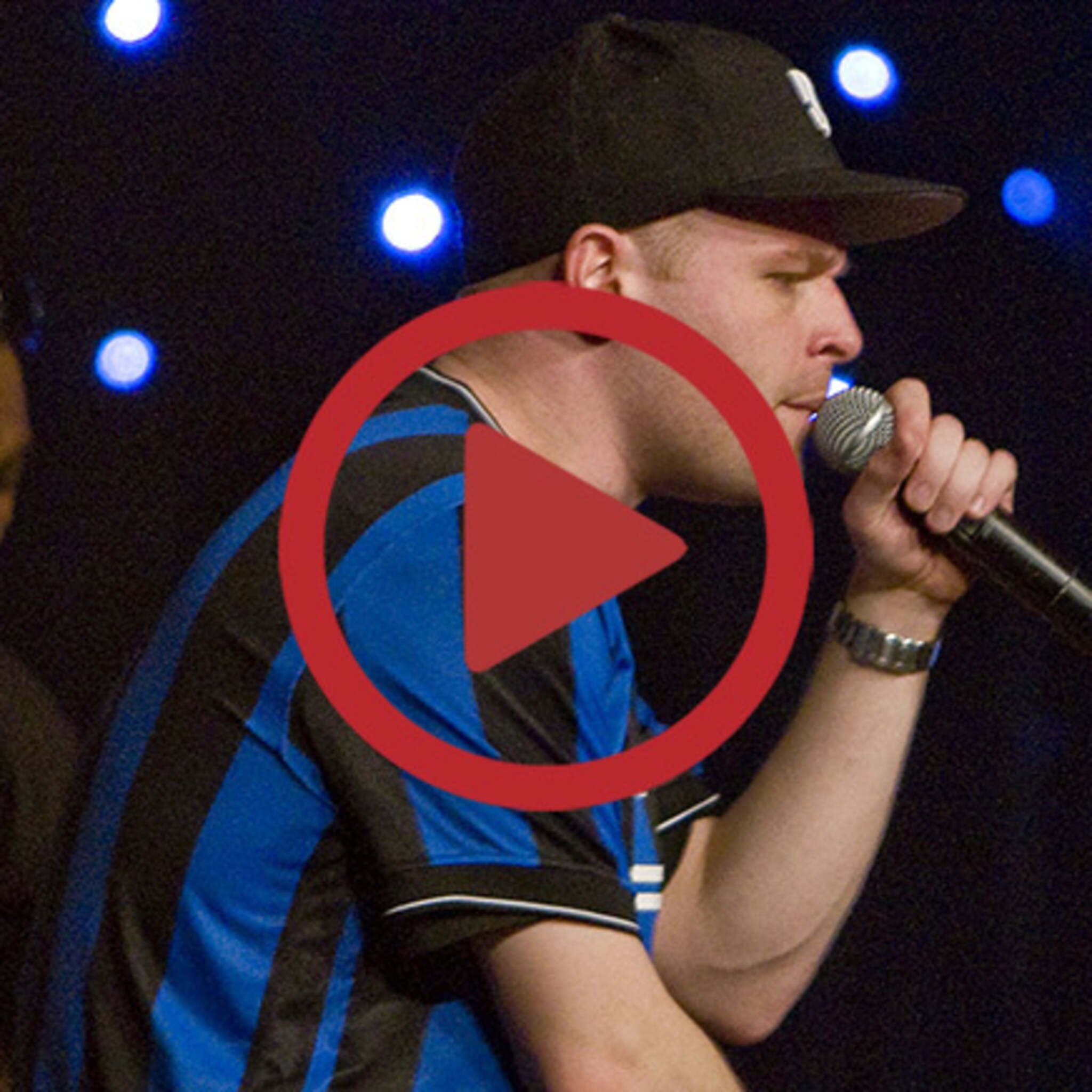 a s r zet rapper sticks in voor commercial